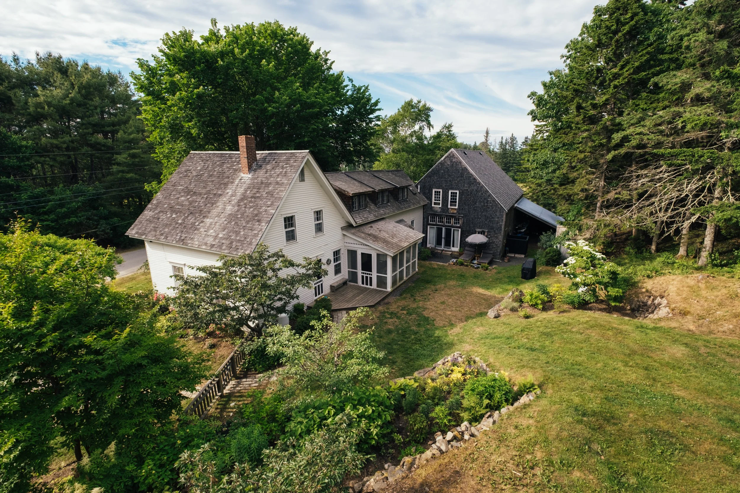 Exterior_ThreeSistersFarm_FriendshipME_PeteCurialle_8218.jpg
