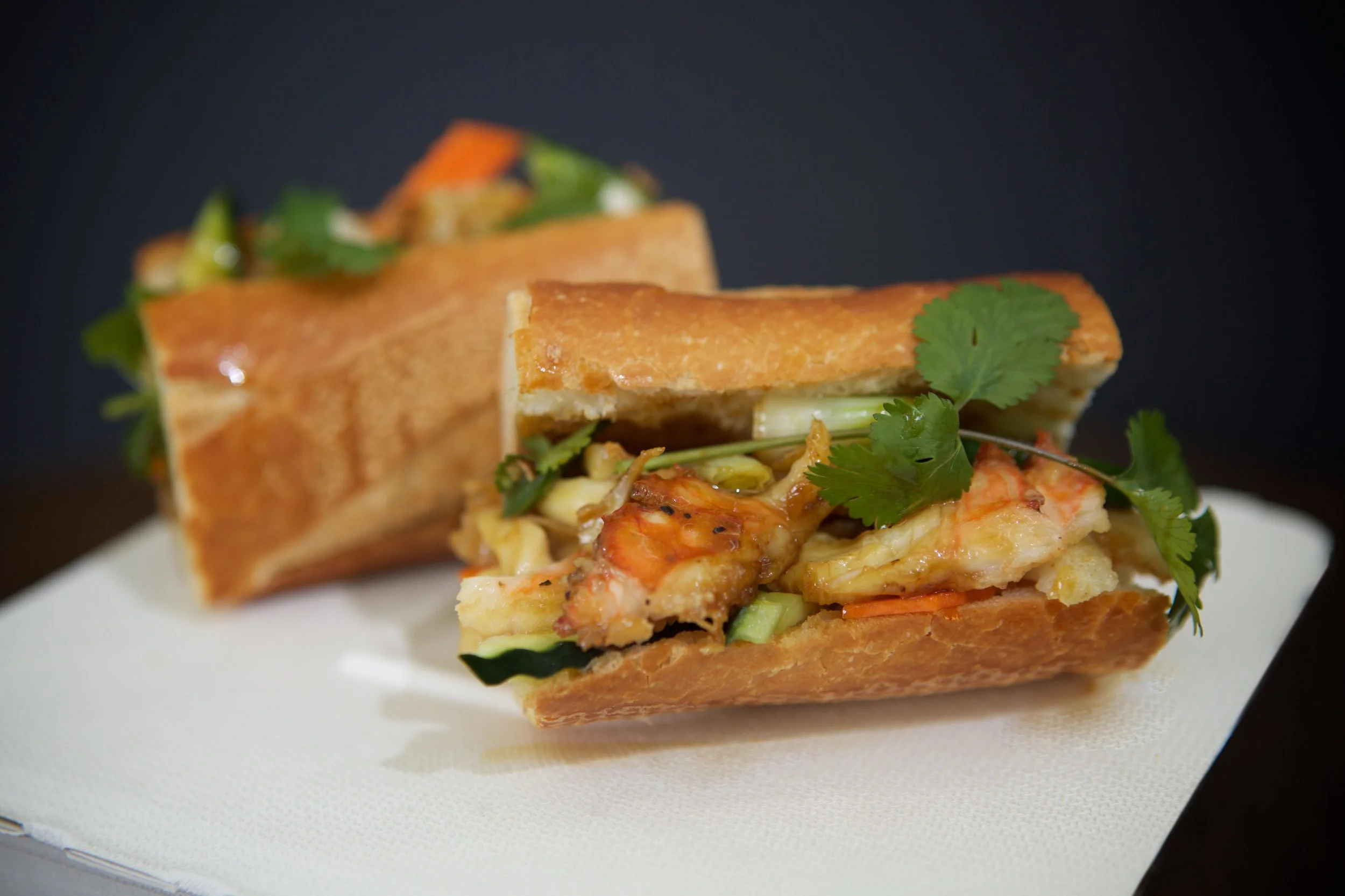 lobsterroll.jpg