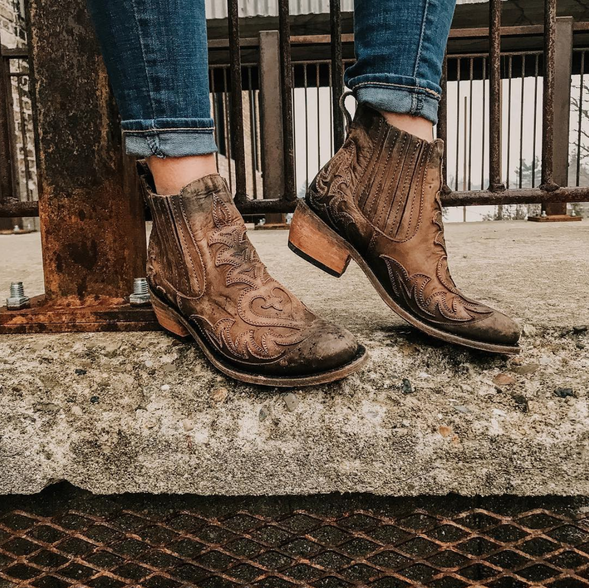 Paige Ehnle No Roots Boots.png