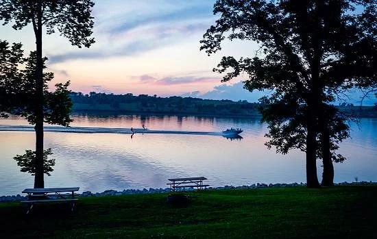 Lake+Icaria.jpg