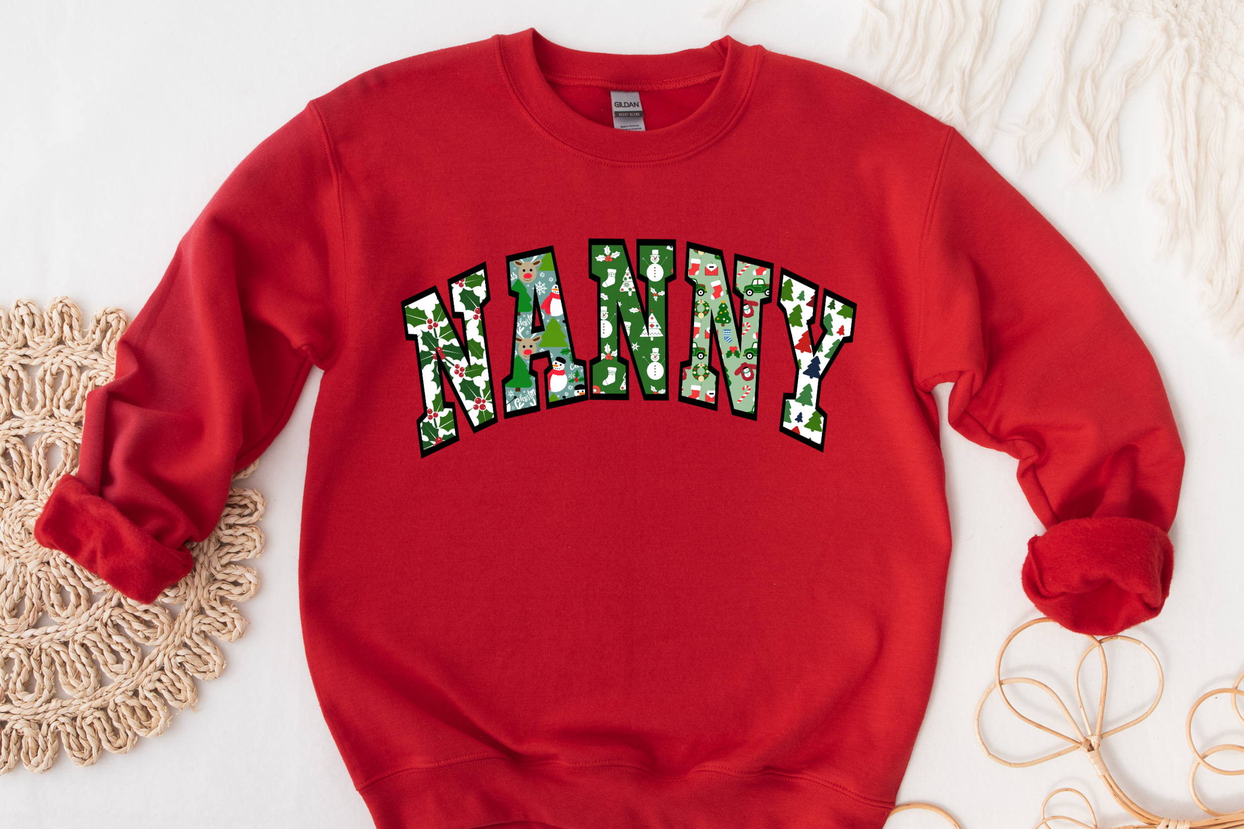 sweatshirt christmas green collage.PNG