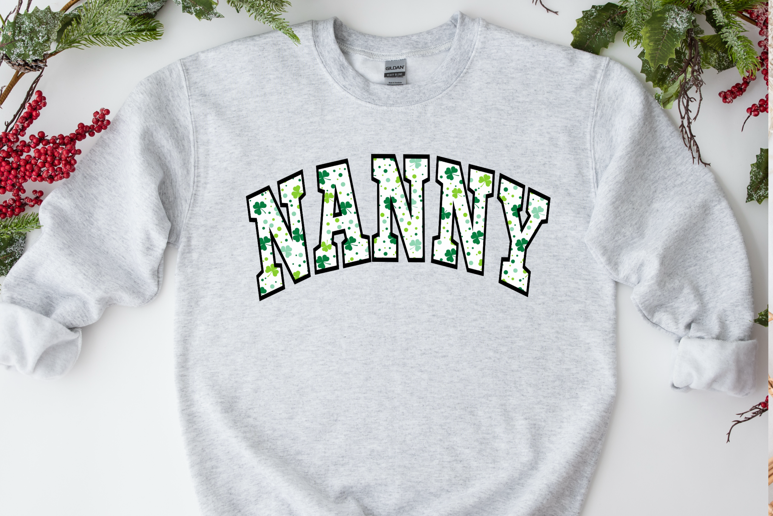 st patricks sweatshirt clover.PNG