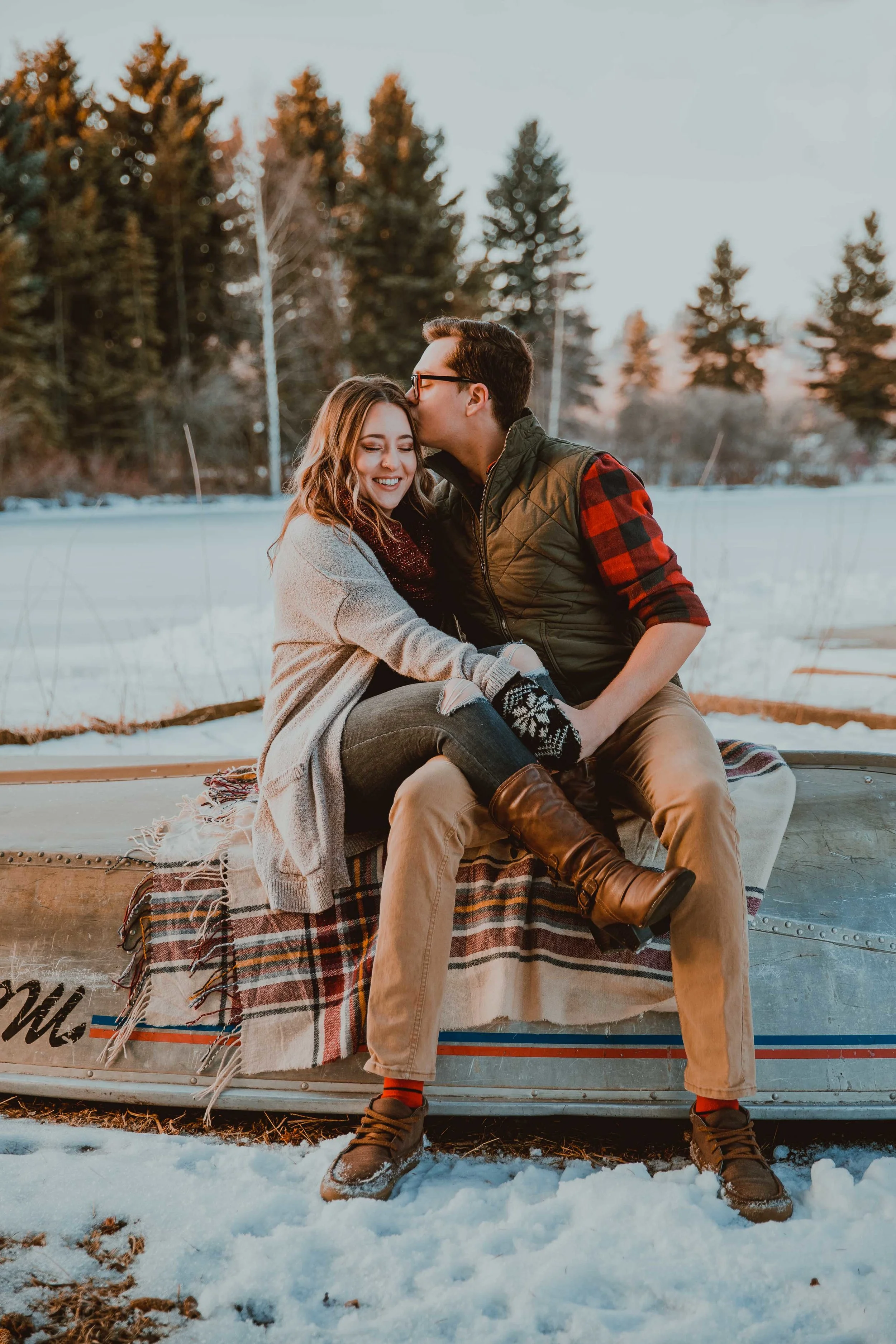 GH Photography Sunrise Hawrelak Park Engagement Session-3.jpg