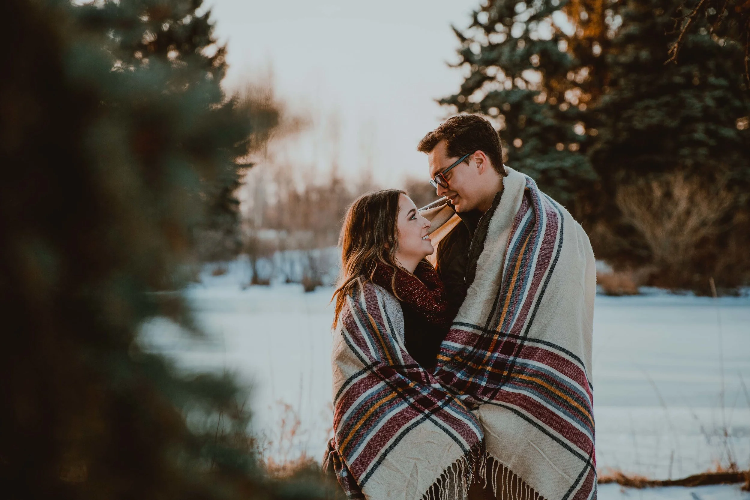 GH Photography Sunrise Hawrelak Park Engagement Session-8.jpg