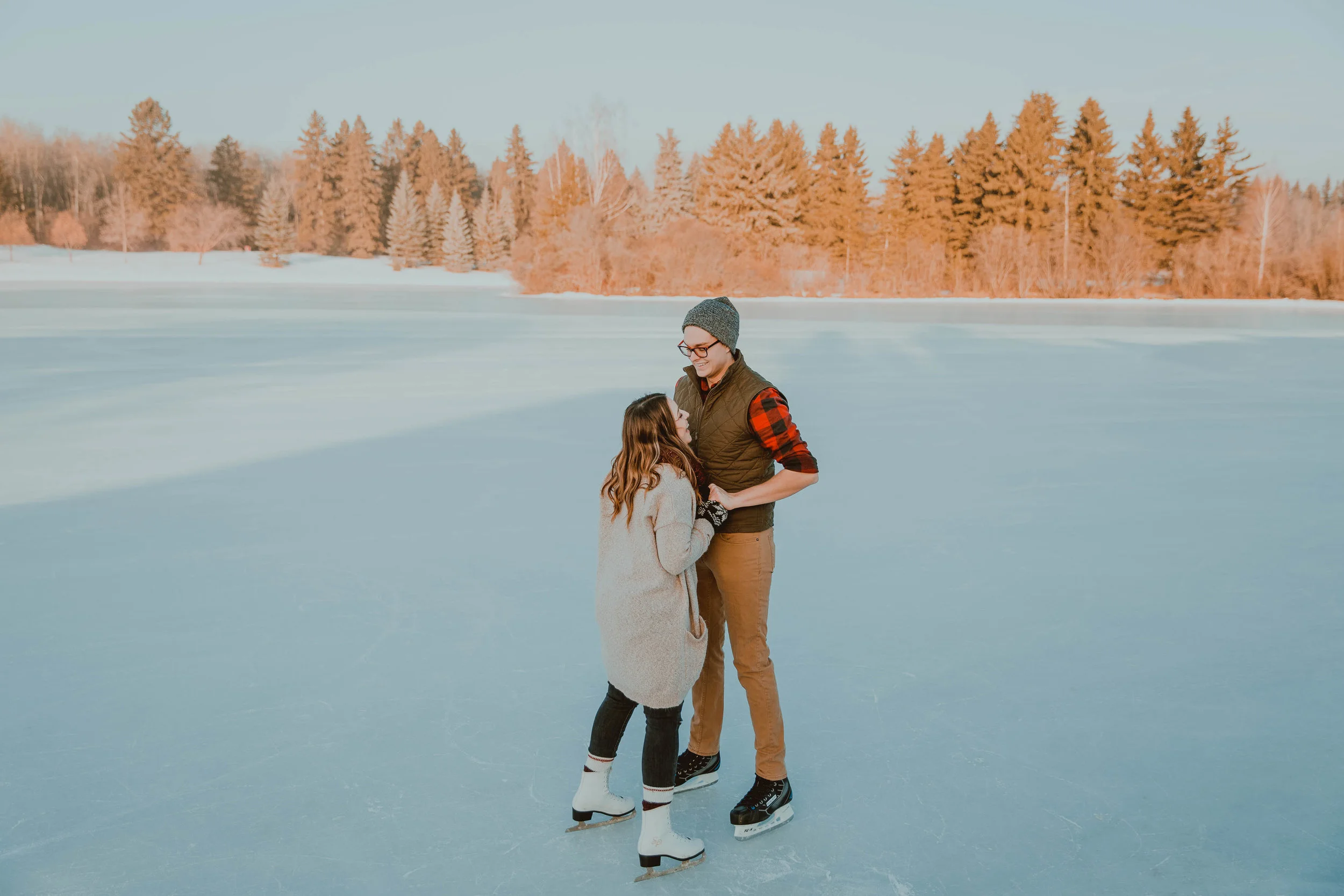 GH Photography Sunrise Hawrelak Park Engagement Session-60.jpg