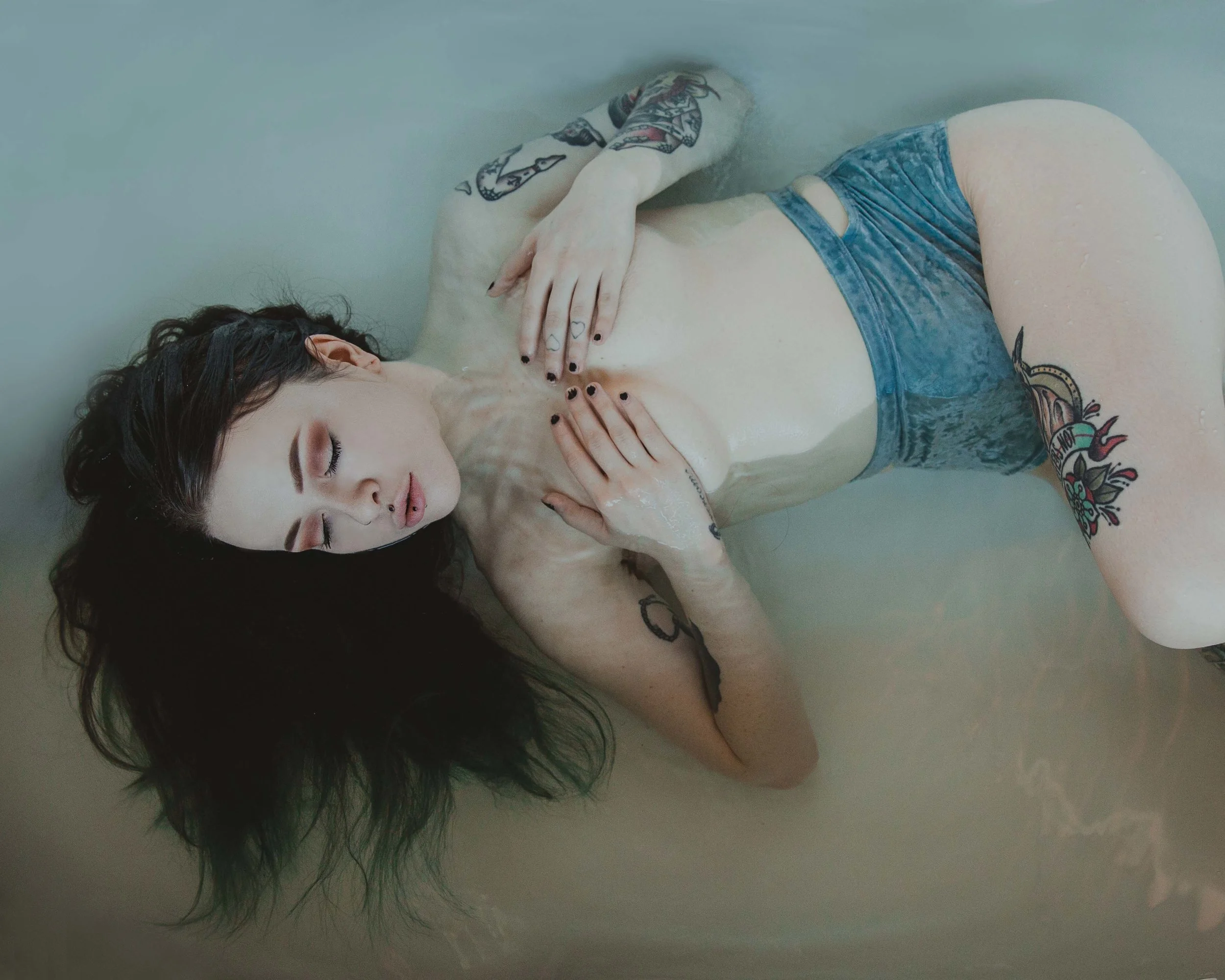 GH Photography Edmonton Boudoir Bathtub Session-2.jpg