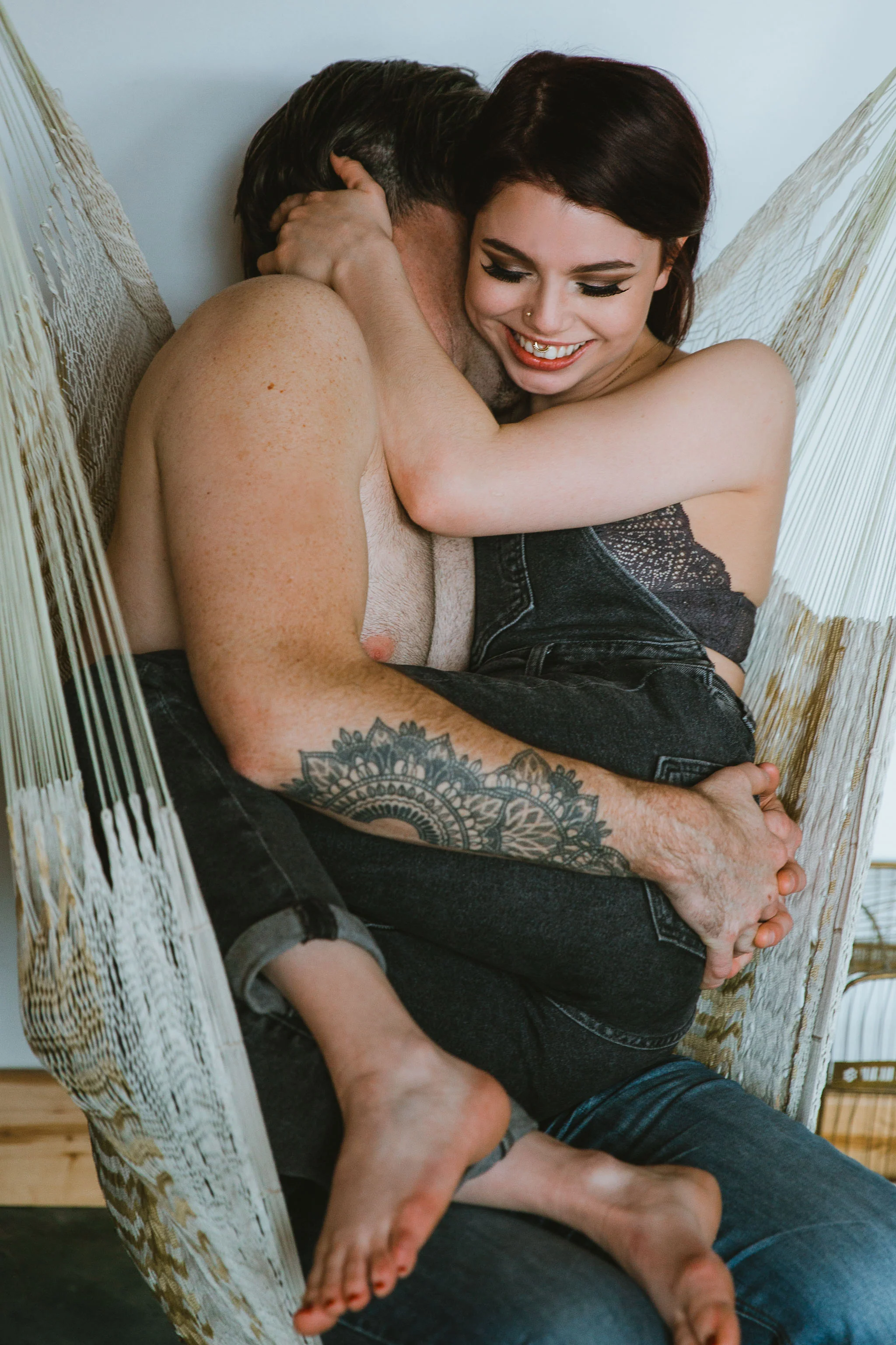 GH Photography Edmonton Intimate Indoor Couples Shoot-32.jpg