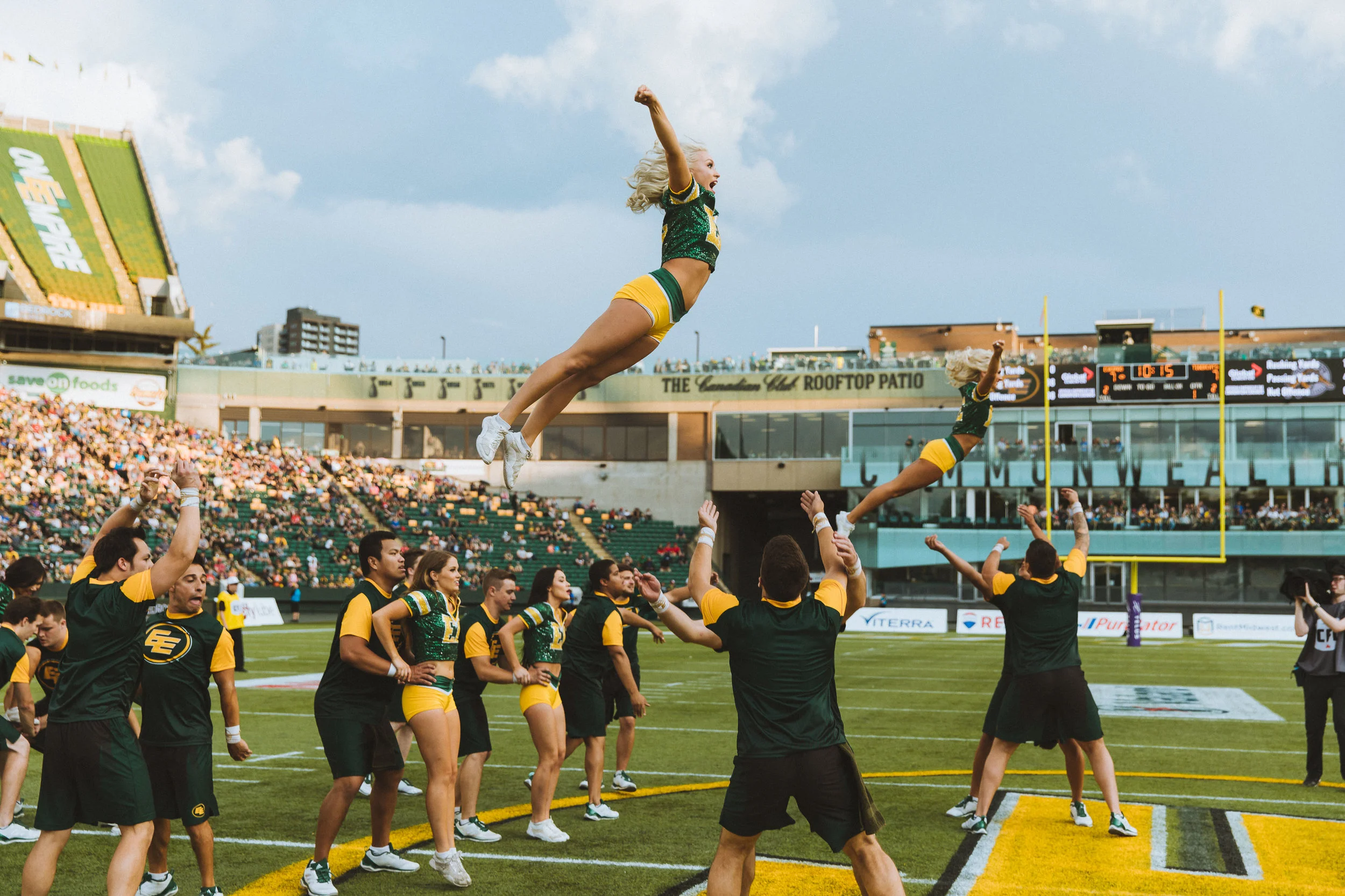GH Photogtraphy Edmonton Eskimos Cheer Team-6.jpg