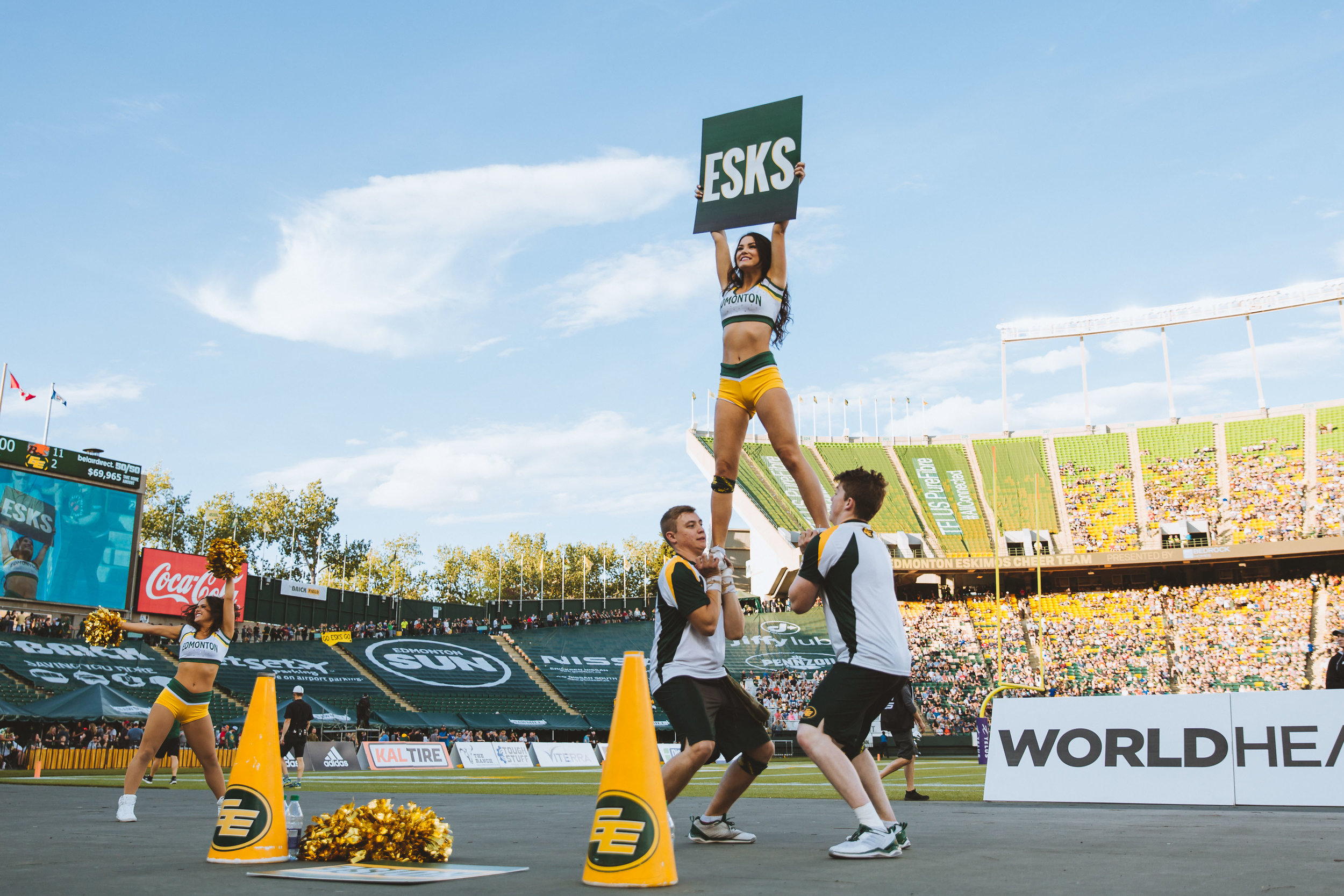 GH Photogtraphy Edmonton Eskimos Cheer Team-16.jpg