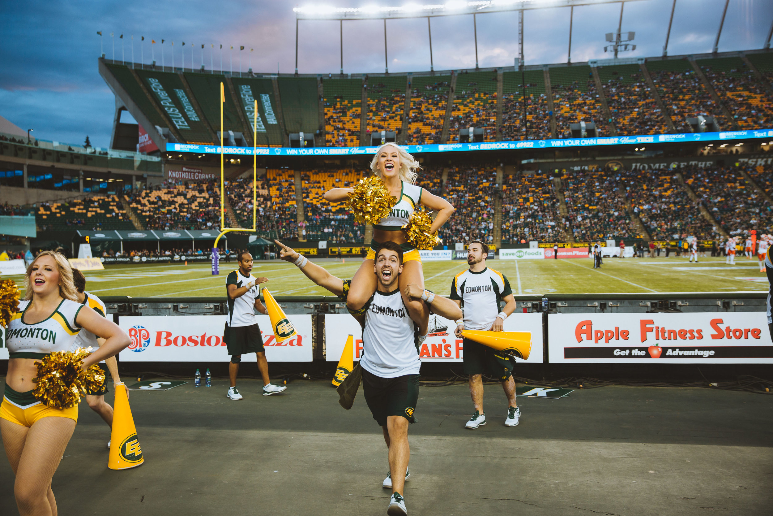 GH Photogtraphy Edmonton Eskimos Cheer Team-20.jpg