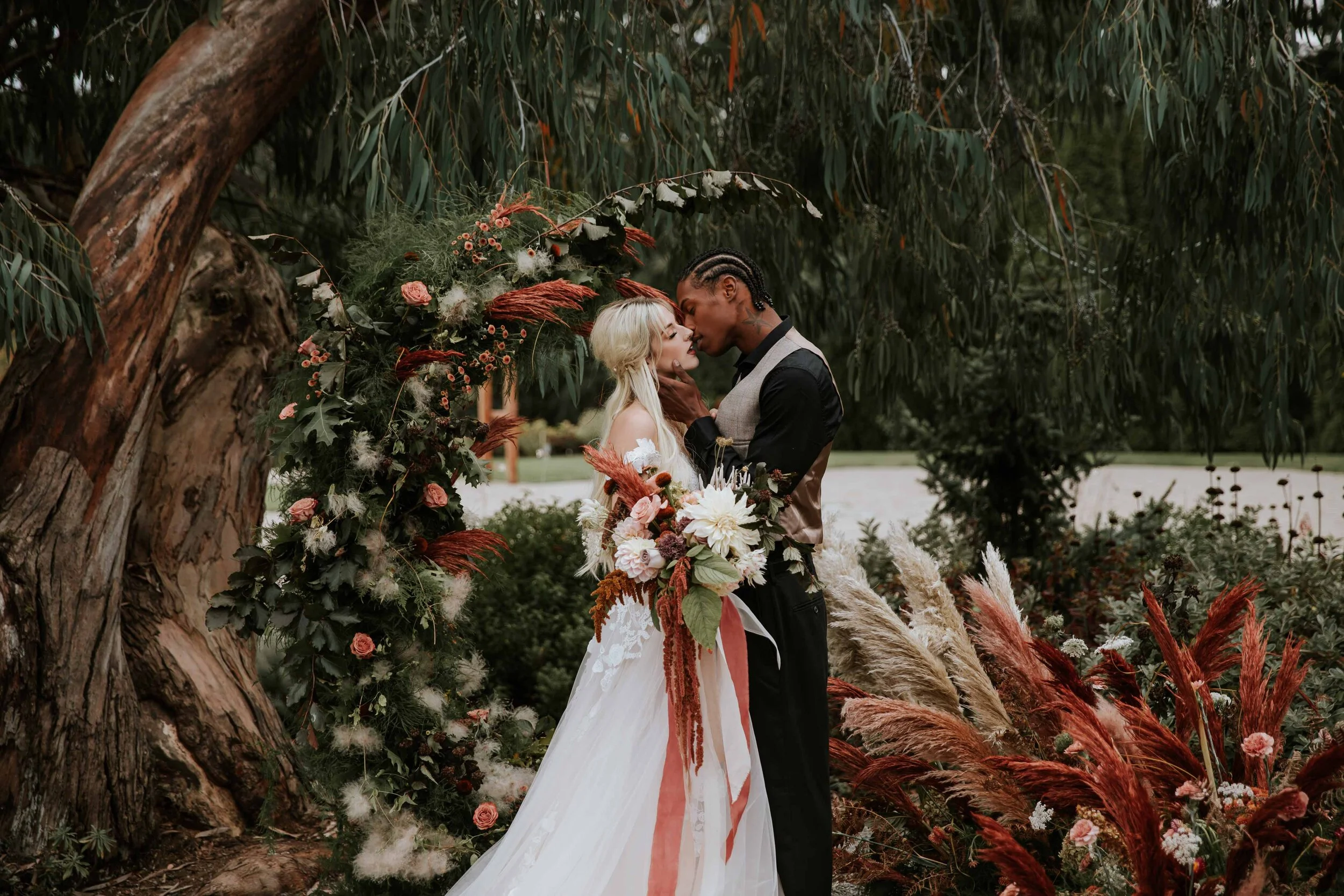 GH Photography Elegant Luxury and Stylized Wedding Bridal Session with Circle Arch Greenery-4.jpg