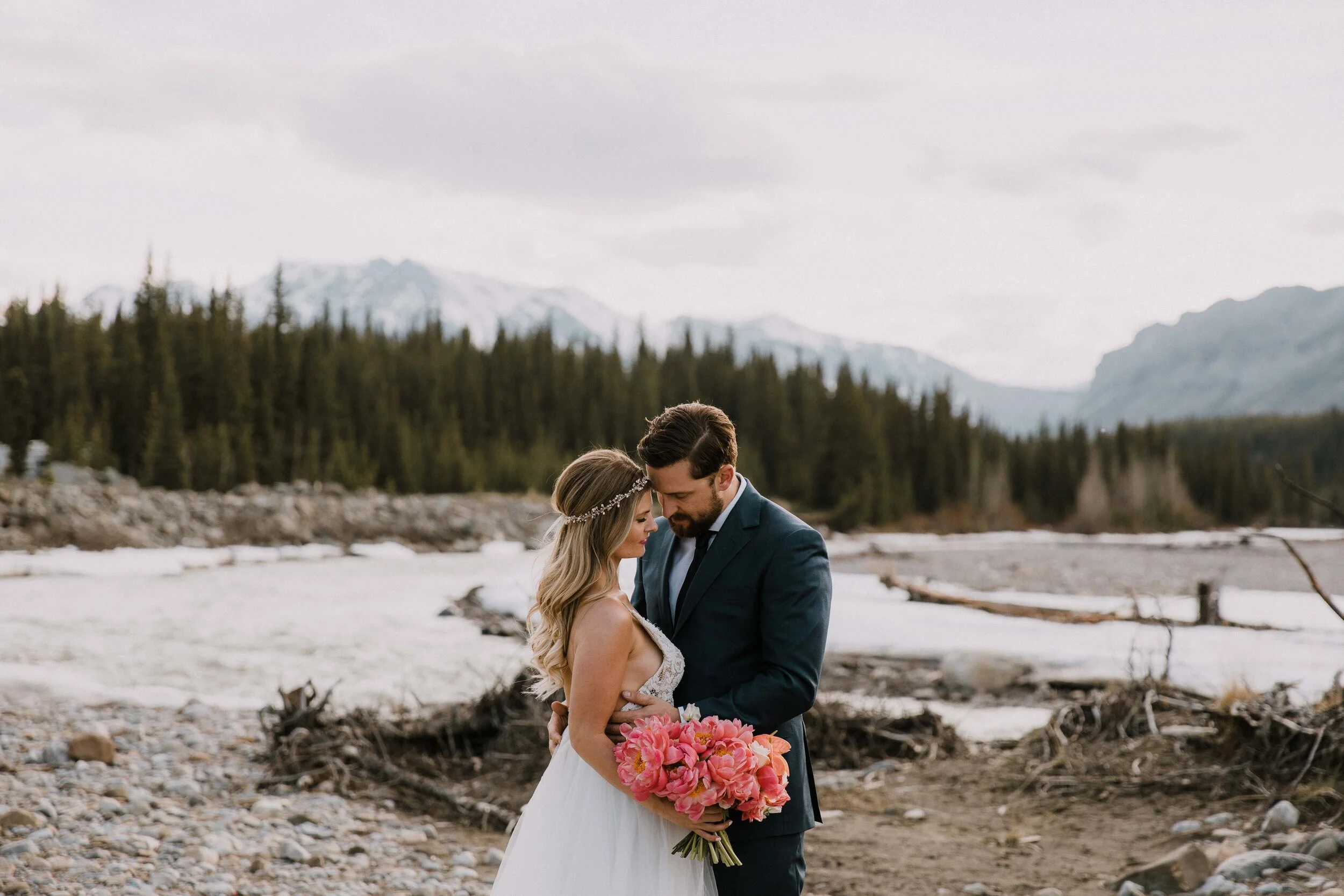 GH Photography Creek Side Mountain Elopement Wedding Photos-3.jpg