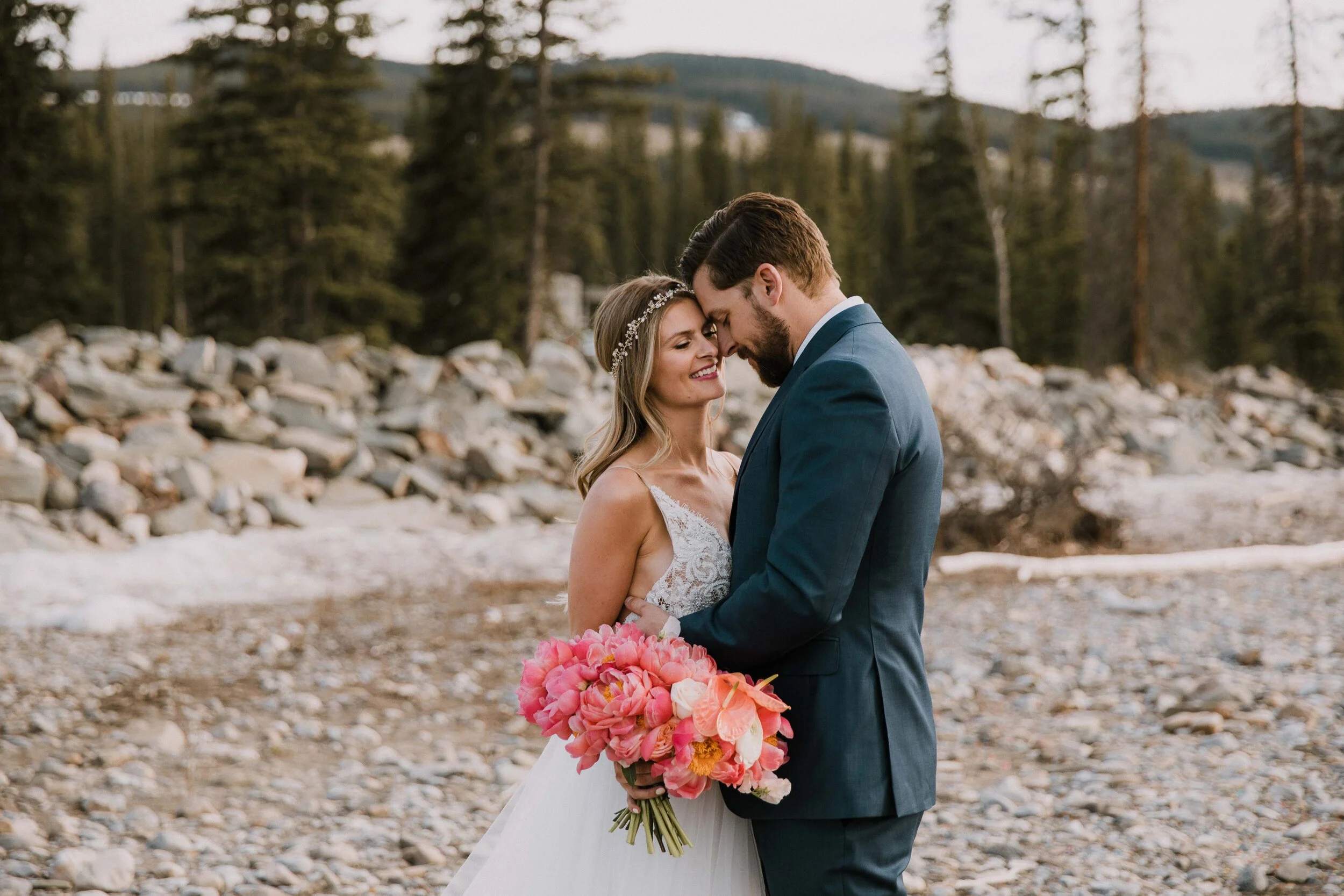 GH Photography Creek Side Mountain Elopement Wedding Photos-6.jpg