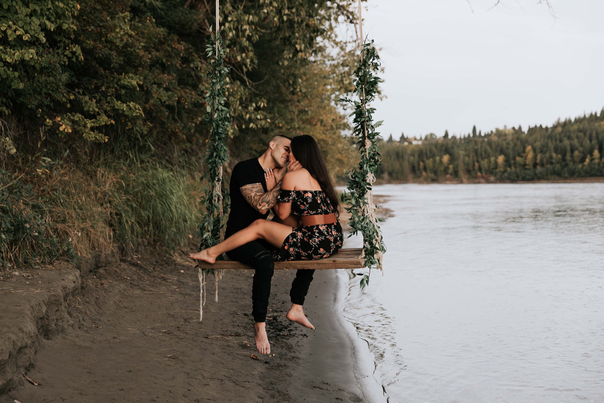 GH Photography Intimate Lifestyle Session on the Riverbank-3.jpg