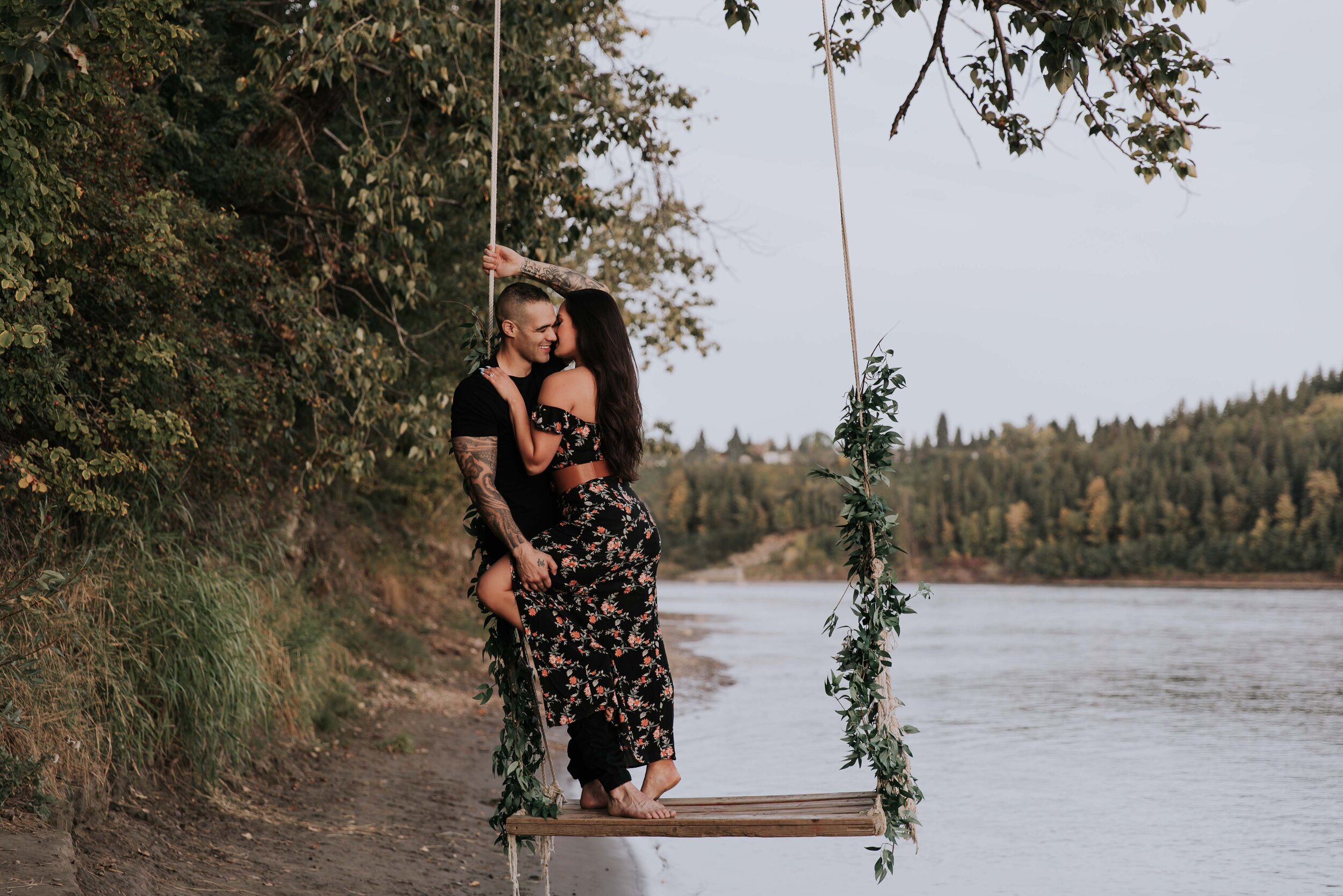 GH Photography Intimate Lifestyle Session on the Riverbank-4.jpg