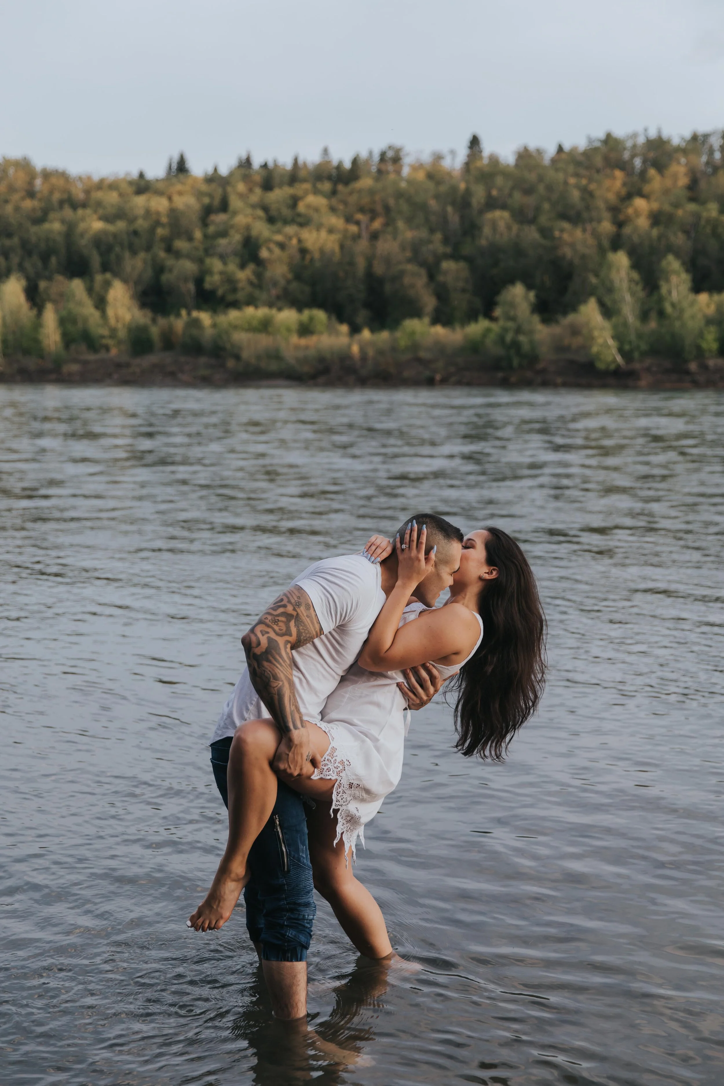 GH Photography Intimate Lifestyle Session on the Riverbank-7.jpg