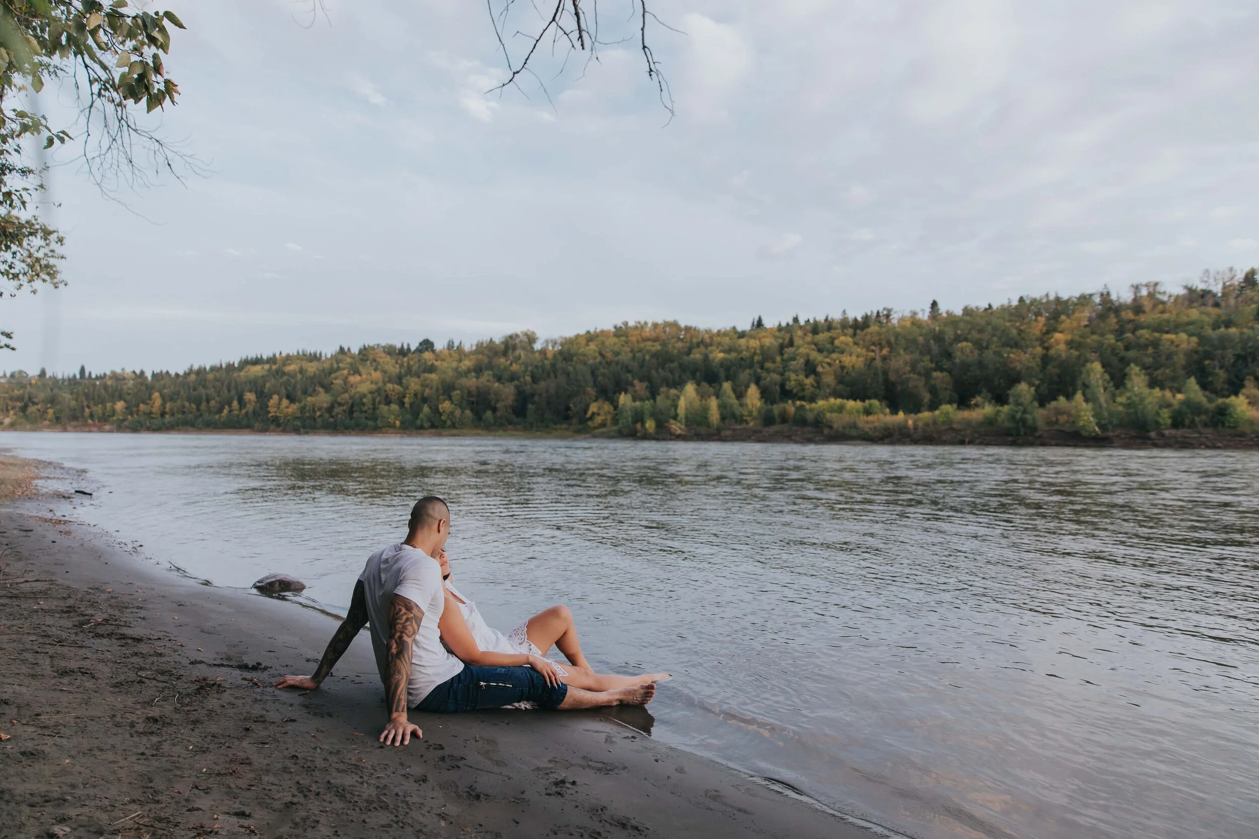 GH Photography Intimate Lifestyle Session on the Riverbank-9.jpg