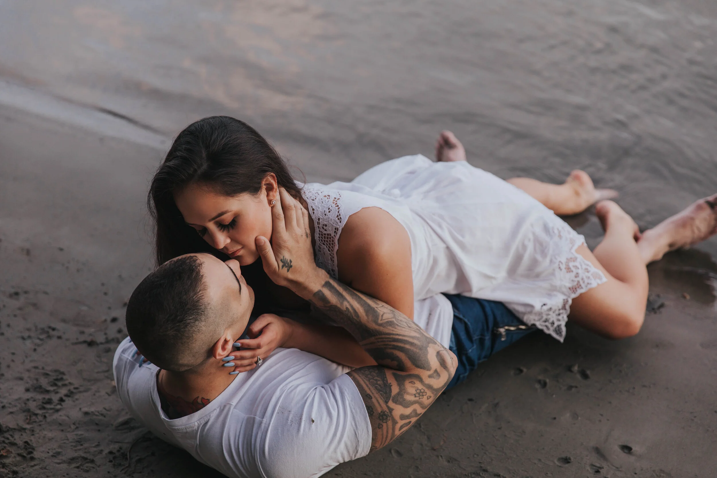 GH Photography Intimate Lifestyle Session on the Riverbank-11.jpg