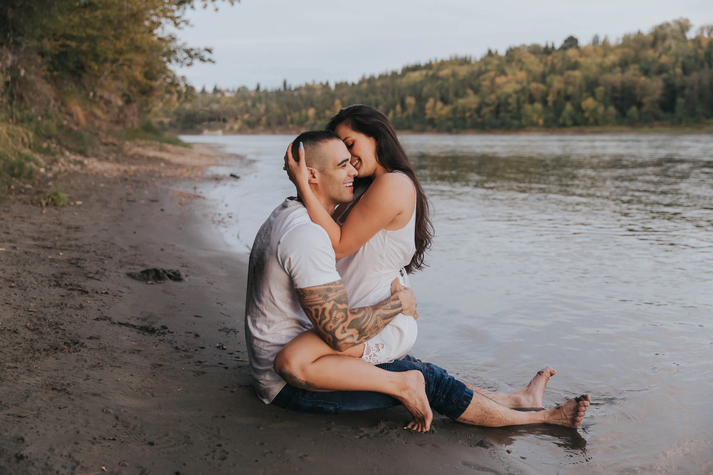 GH Photography Intimate Lifestyle Session on the Riverbank-14.jpg