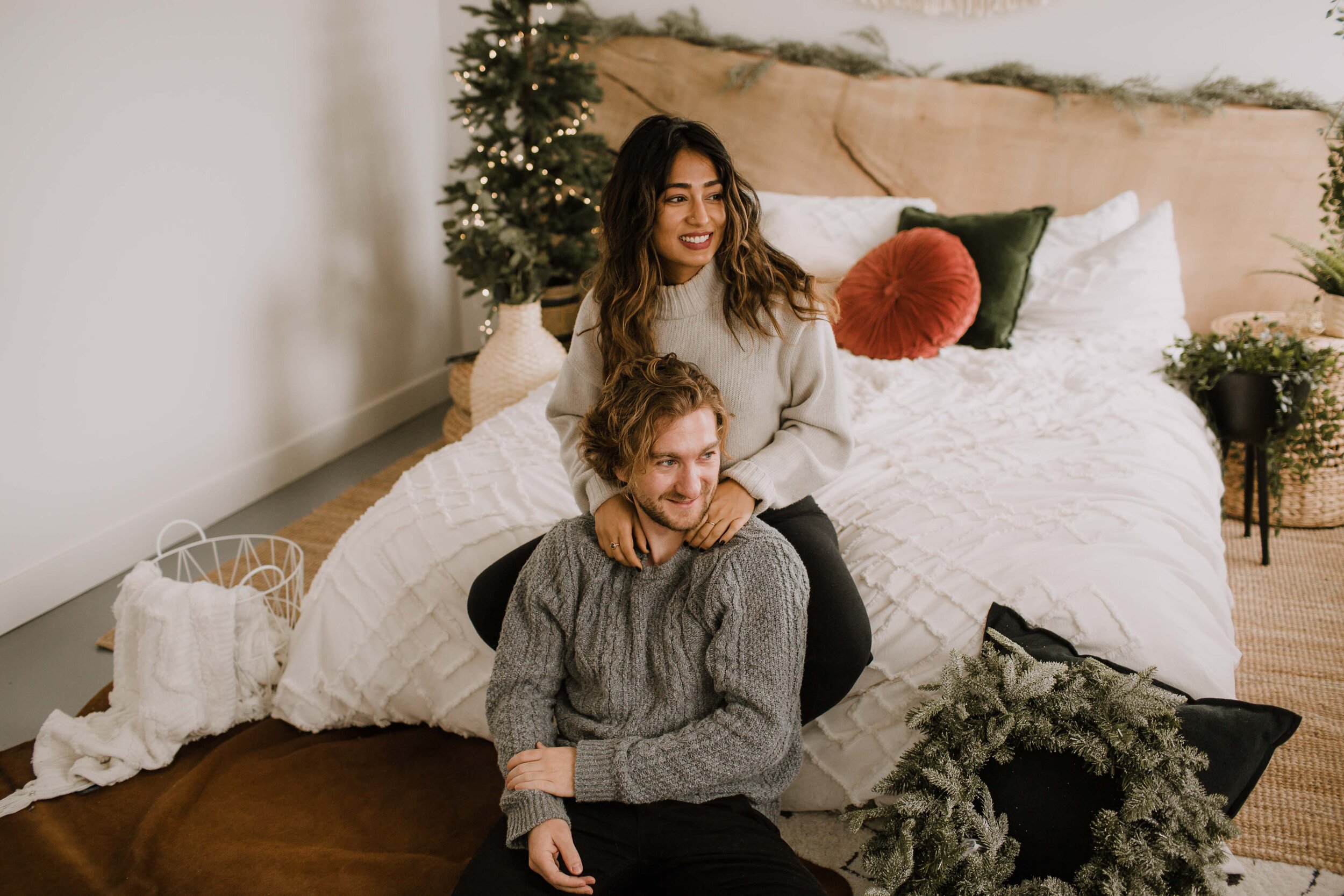 GH Photography Intimate Festive Holiday Couples Session-9.jpg