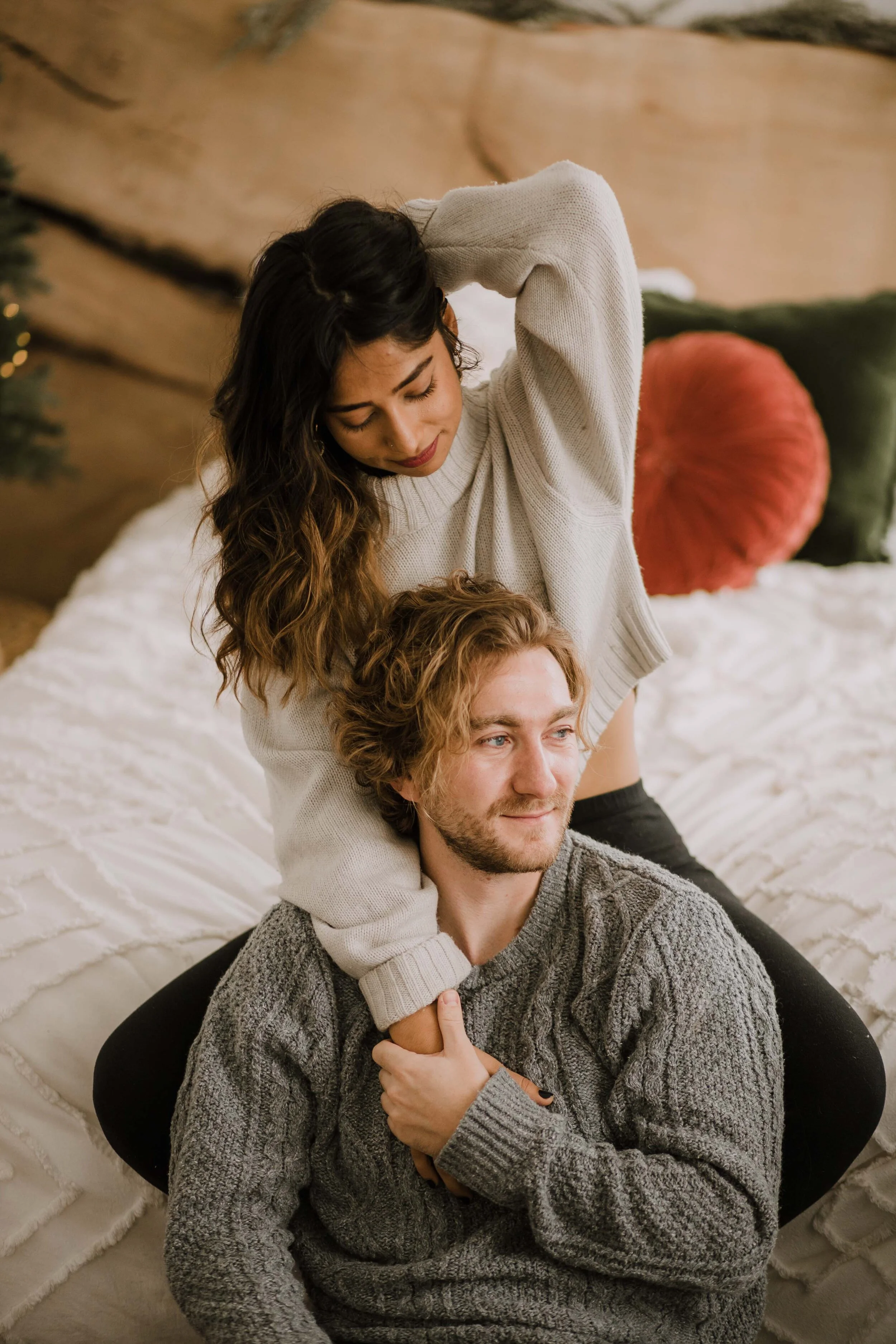 GH Photography Intimate Festive Holiday Couples Session-8.jpg