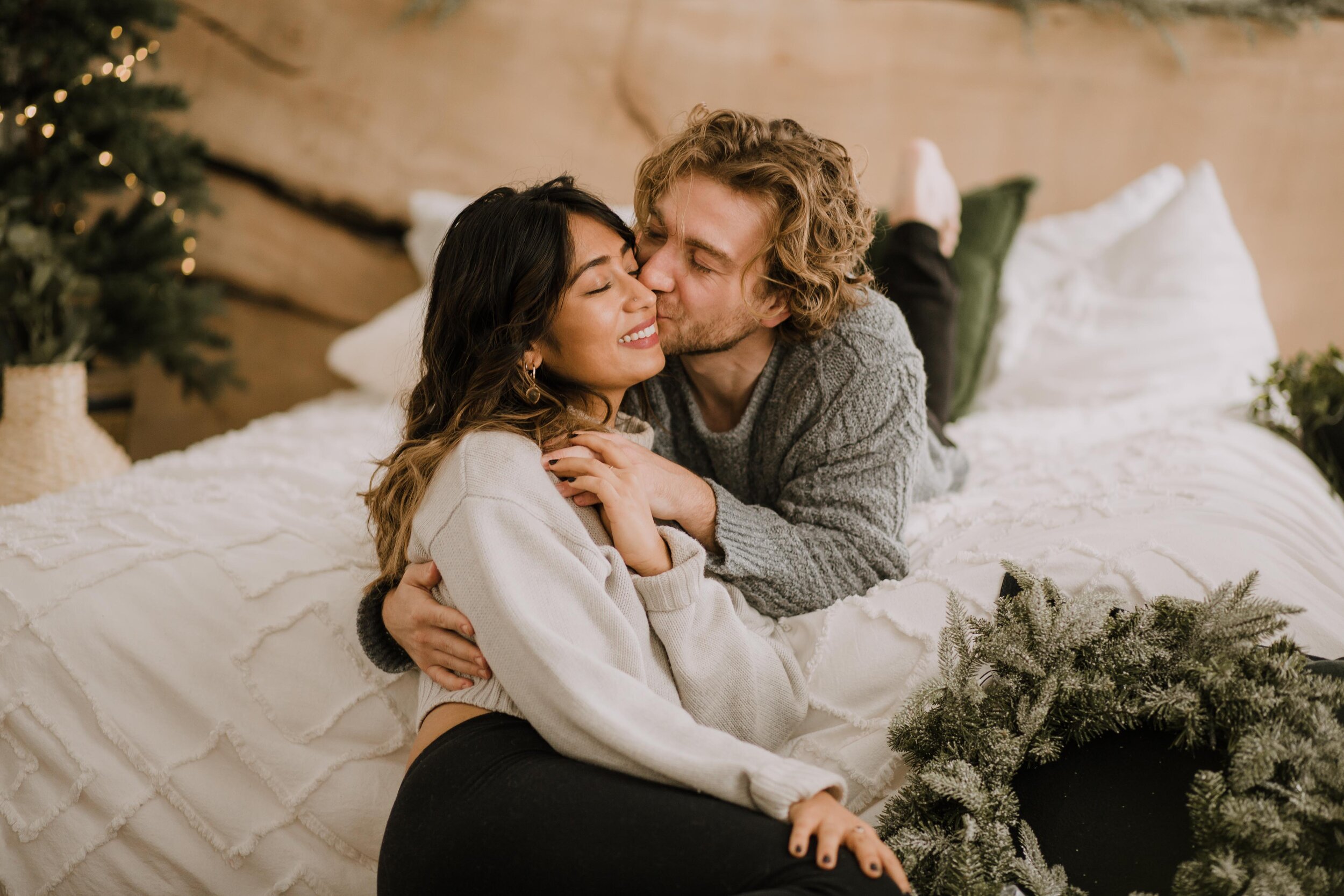 GH Photography Intimate Festive Holiday Couples Session-19.jpg