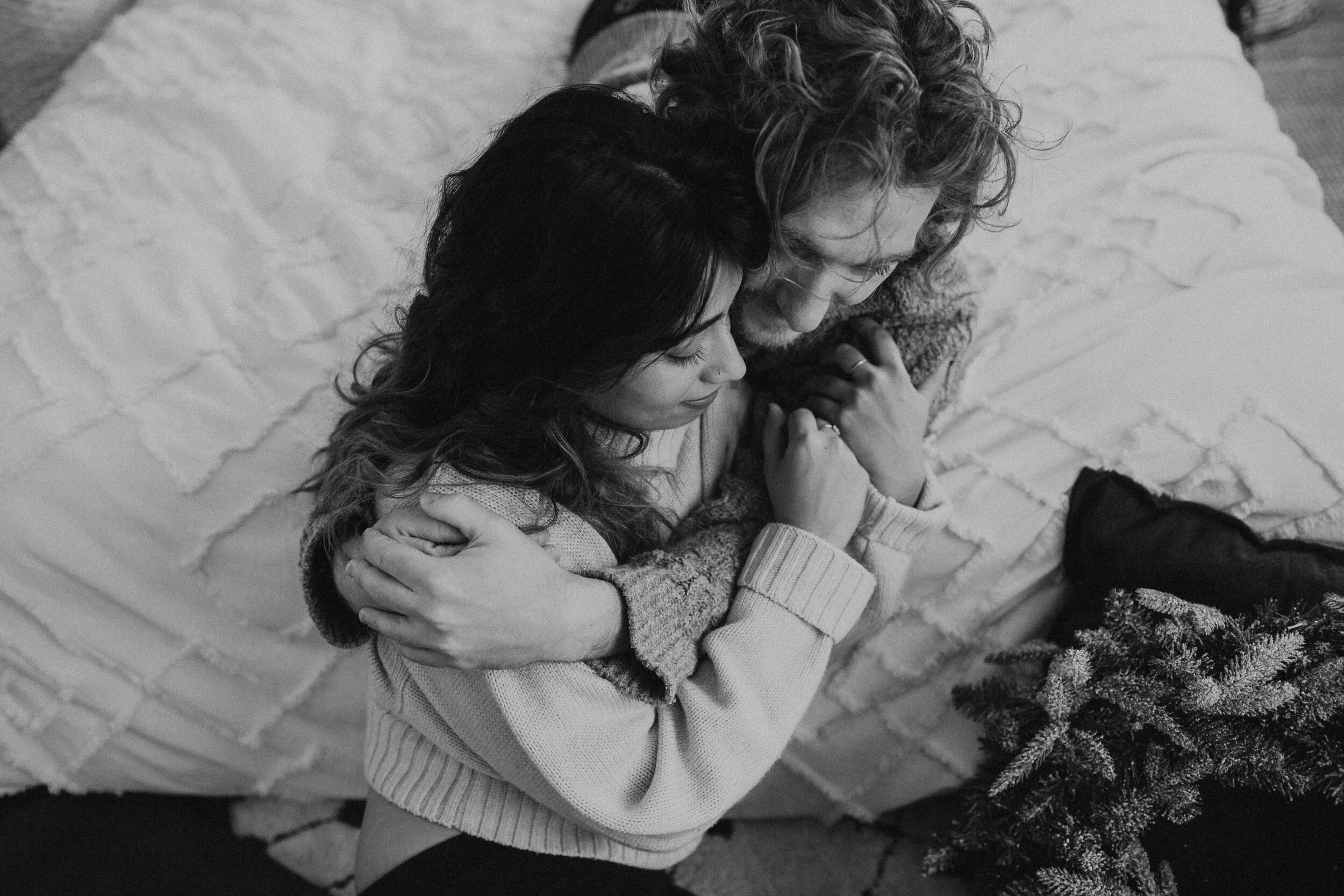 GH Photography Intimate Festive Holiday Couples Session-21.jpg