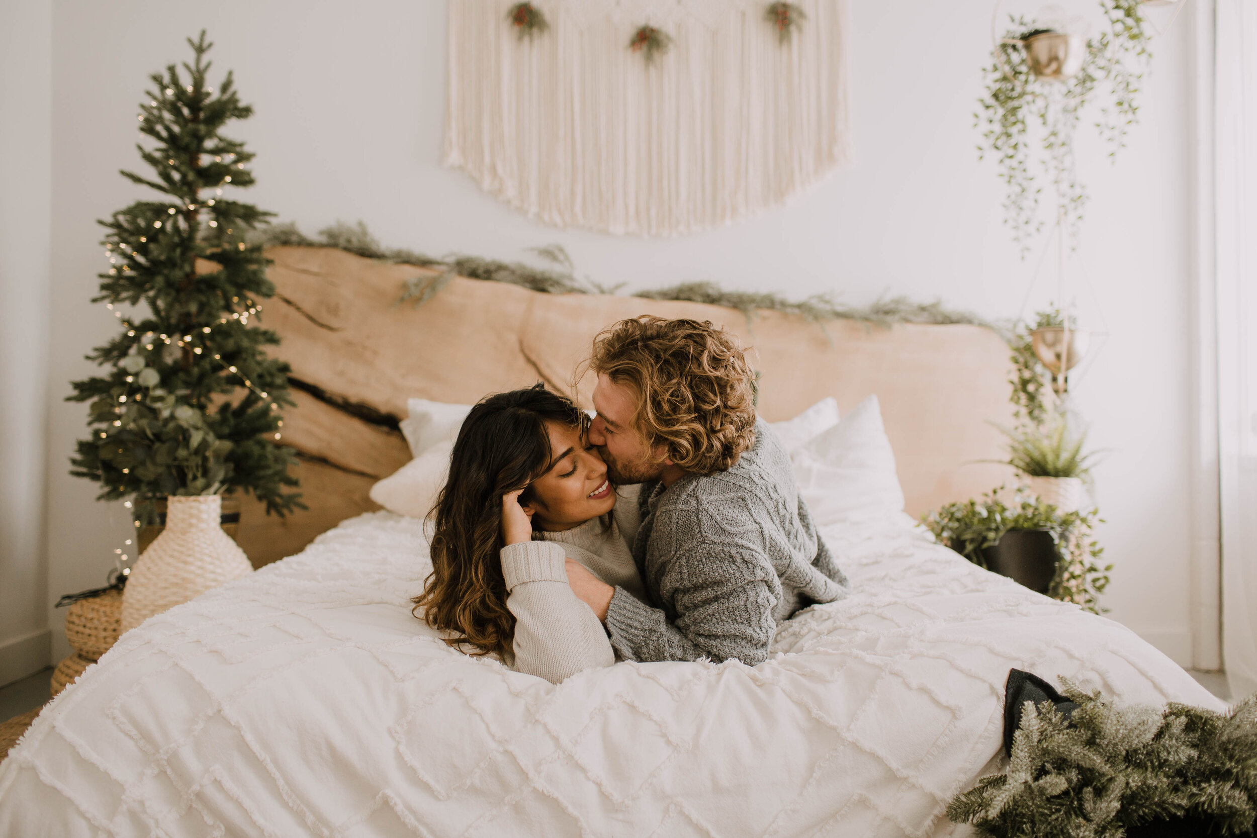 GH Photography Intimate Festive Holiday Couples Session-23.jpg