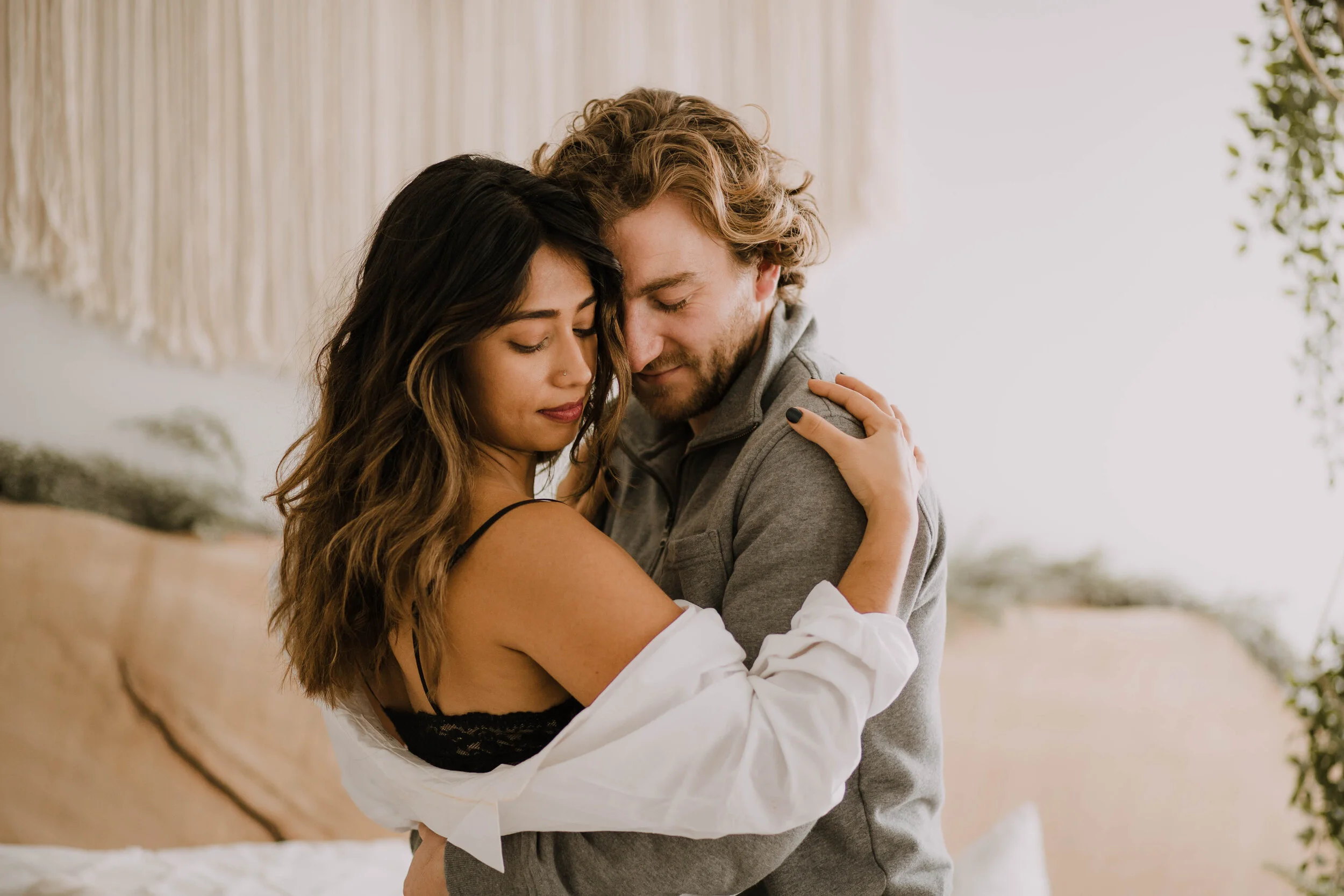 GH Photography Intimate Festive Holiday Couples Session-27.jpg