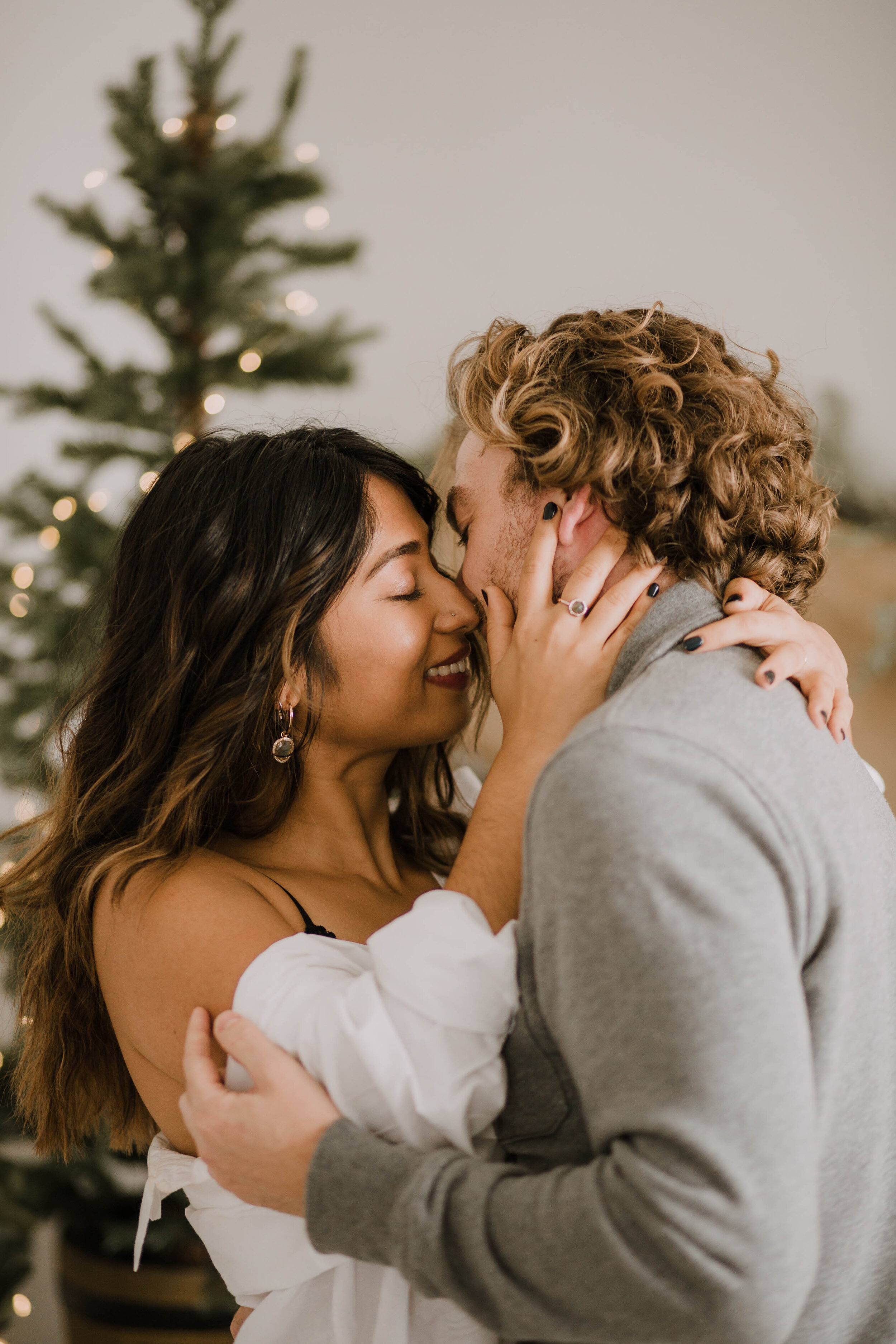 GH Photography Intimate Festive Holiday Couples Session-29.jpg