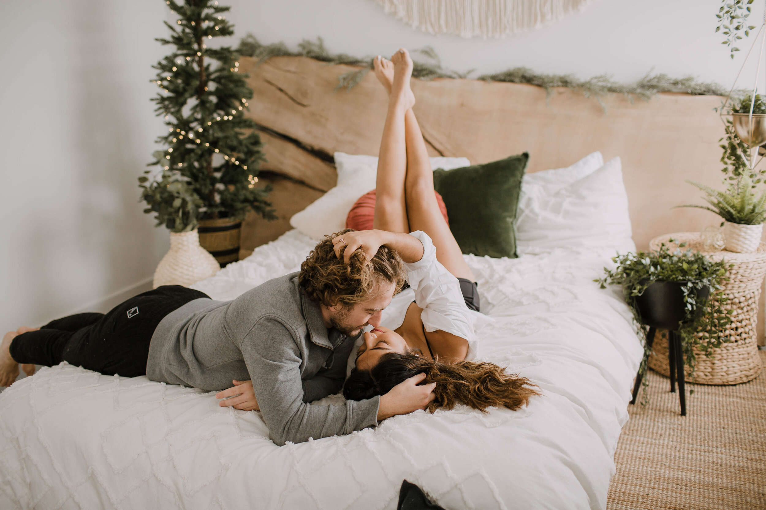 GH Photography Intimate Festive Holiday Couples Session-31.jpg