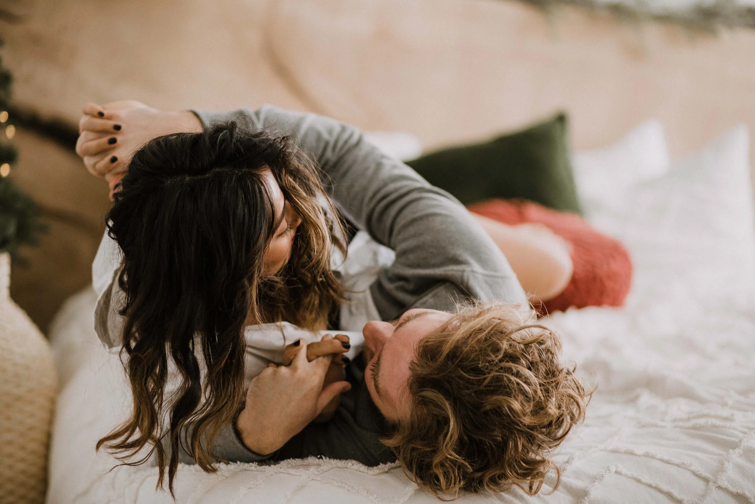 GH Photography Intimate Festive Holiday Couples Session-33.jpg