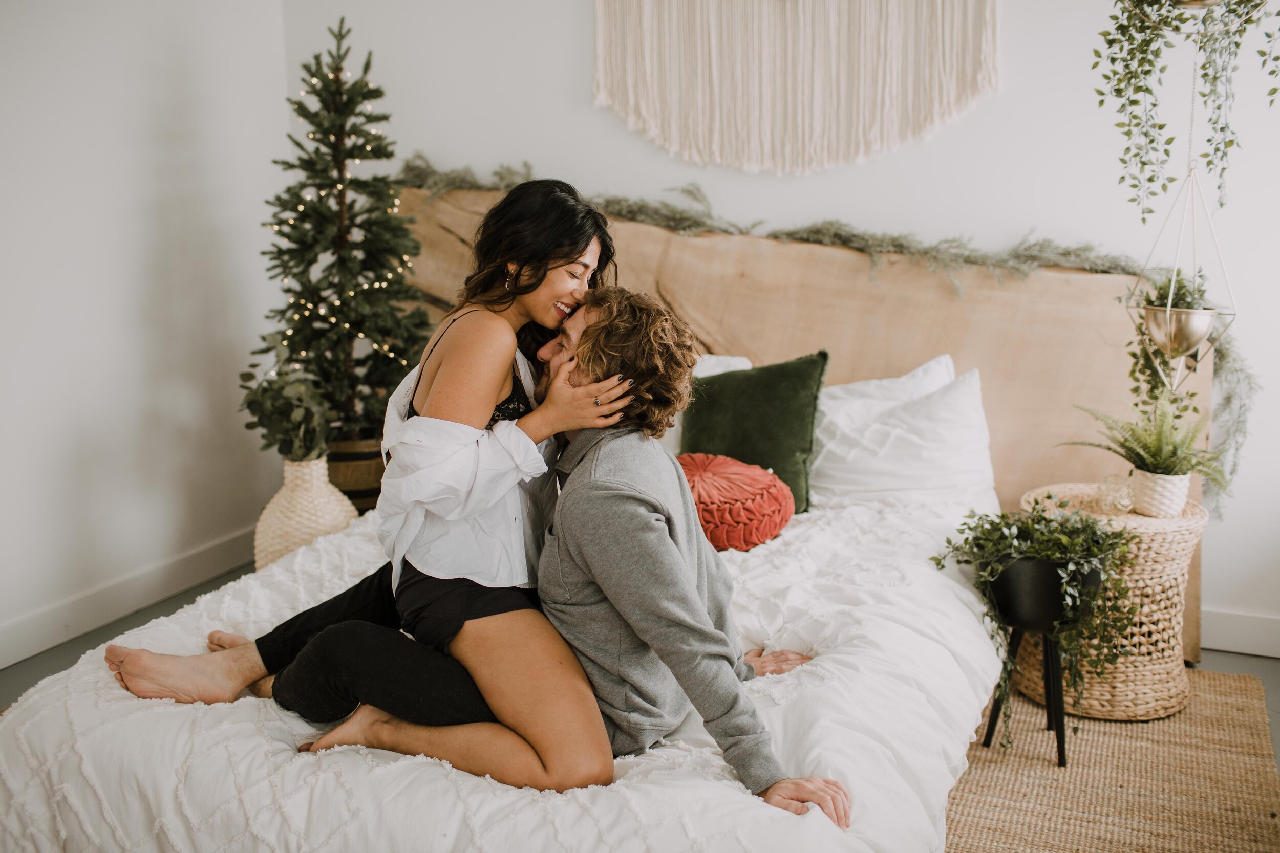 GH Photography Intimate Festive Holiday Couples Session-41.jpg