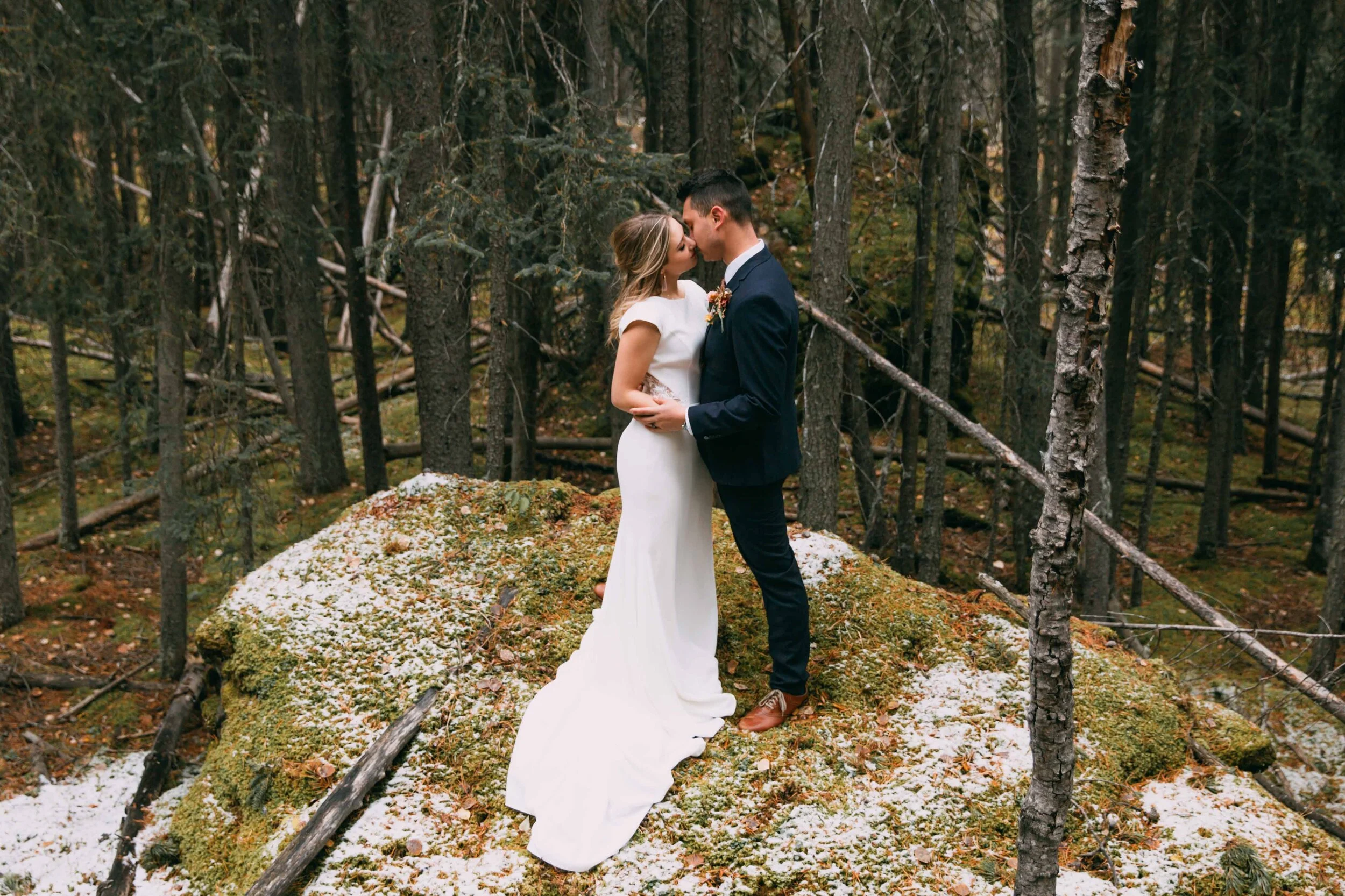 GH Photography Lake Minnewanka Bridal Formals Session-26.jpg