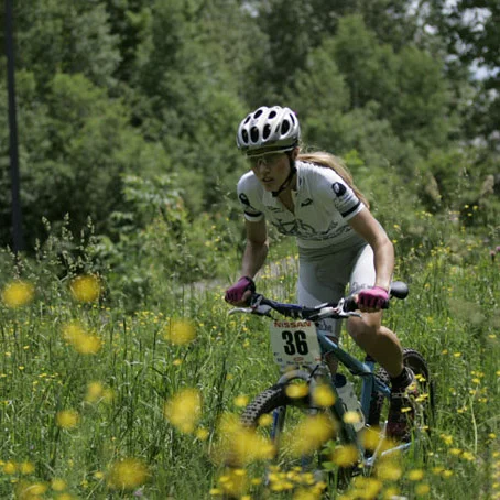 Niki signs with SRM for 2005