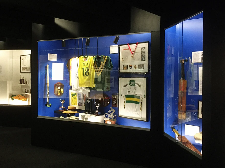 _nikigudex_2016_uow_sporting_hall_of_fame_02.jpg