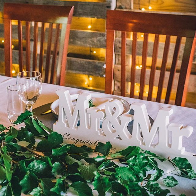 🍃A fresh green table setting for the happy couple really grabbed those intimate vibes at @yarravalleyestate for Corey and Jeremiah&rsquo;s wedding 💓 #mrandmr #mmcelebrant #mmatyourservice #rustictouches #bohowedding #loveislove #yarravalleywedding 