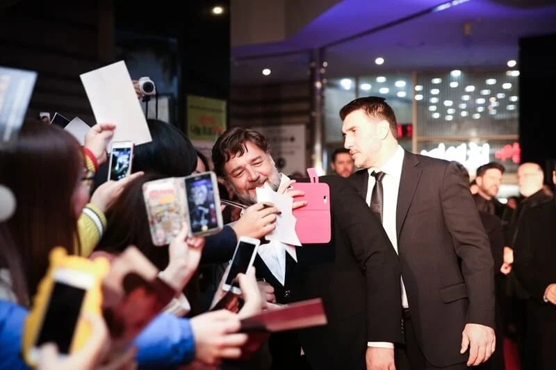 Dene with Russell Crowe ON RED CARPET