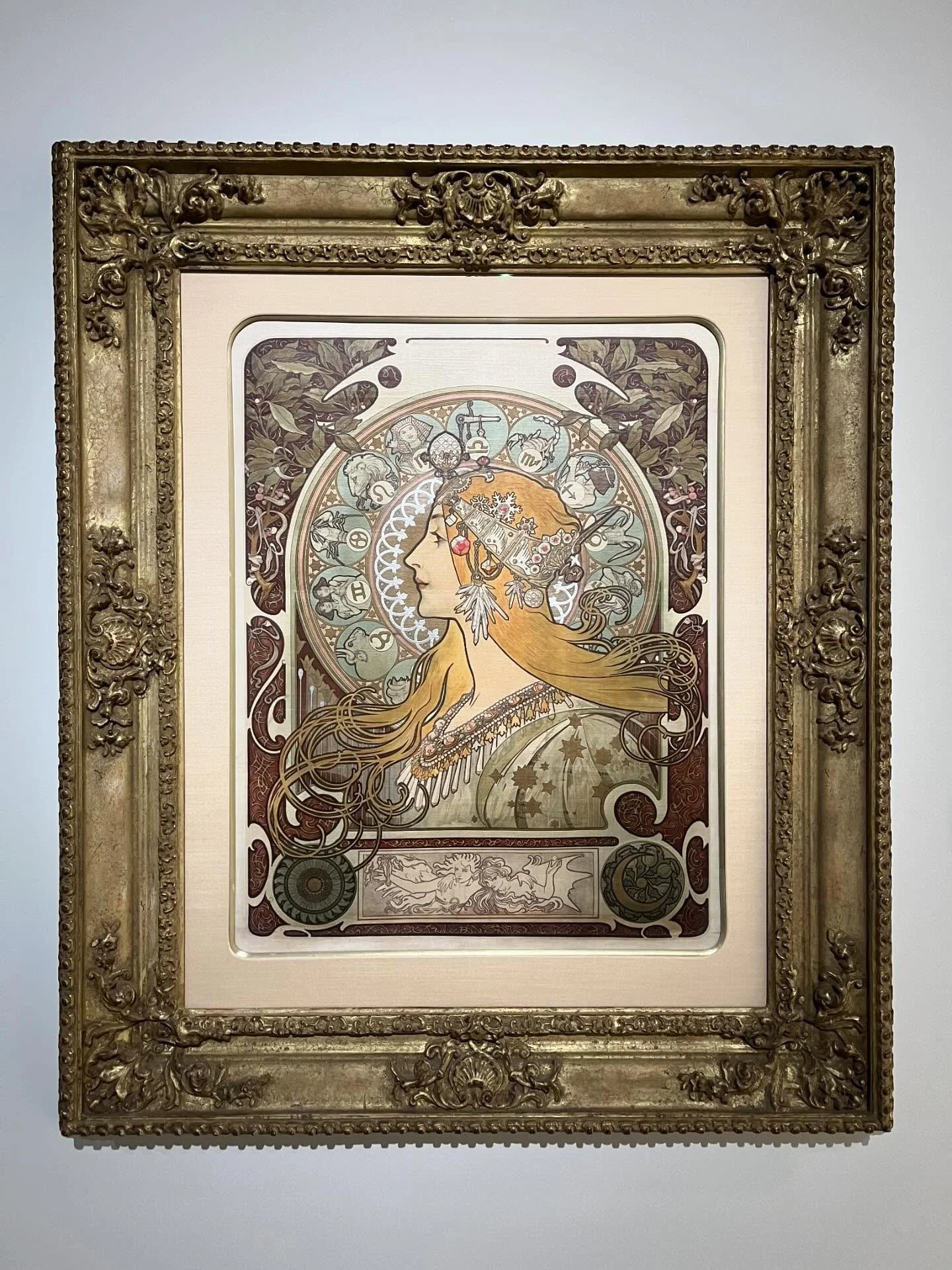 Over the weekend, I got to go to the Art Nouveau exhibition at the Muskegon Museum of Art ( @muskegonartmuseum ). I love Art Nouveau for its natural motifs, style, color, experimentation, and philosophy. The whole exhibition was so inspiring to me, e