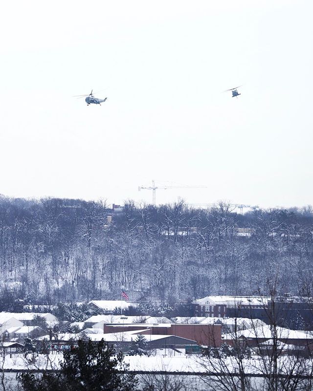 HMX-1 on a snowy morning in DC.

#aviation #flying #avgeek #aviationphotography #aerialphotography #instaaviation #aircraftphotography #aviationphotos #airshows #instaplane #helicopter #flying #flying