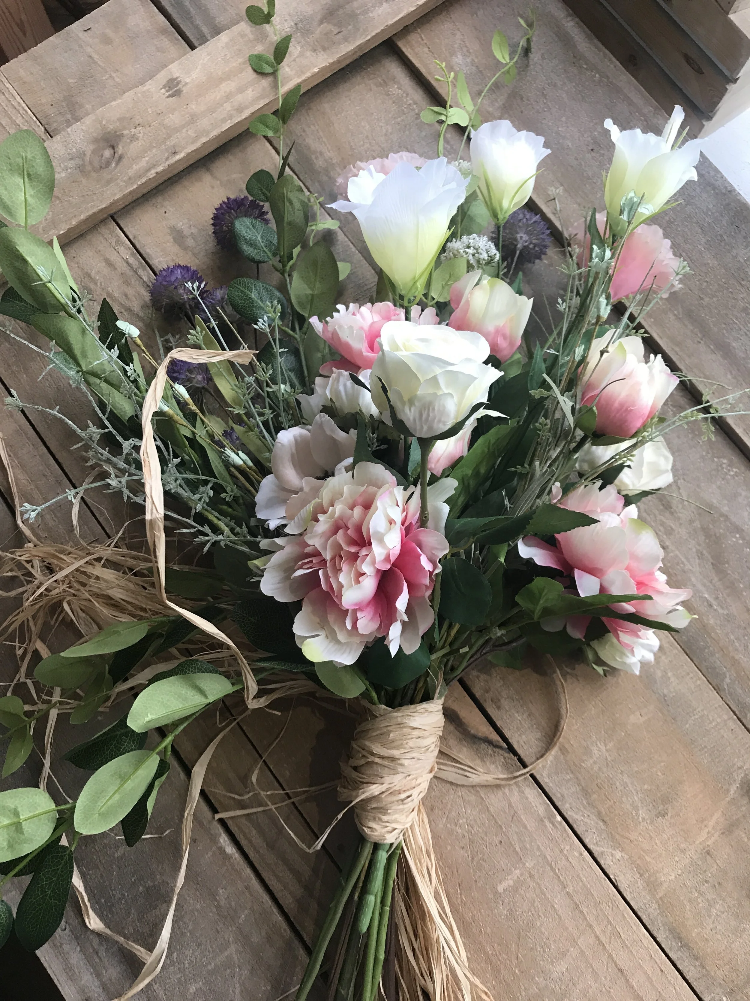 'Lizzy' Loose Hand Tie Bridal Bouquet 