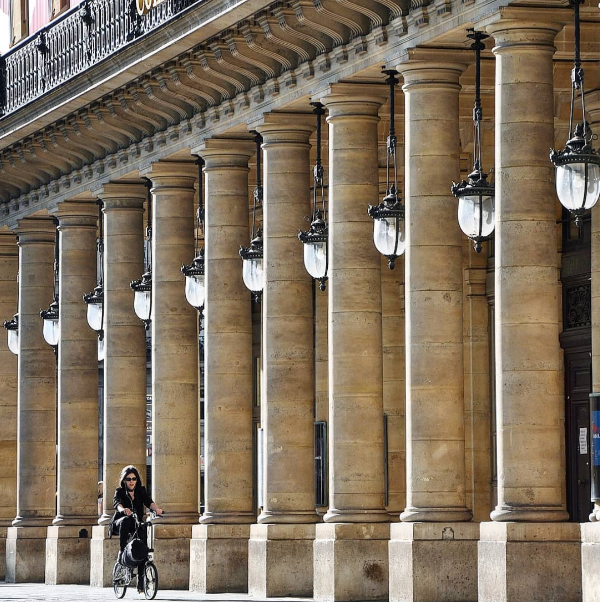 Place Colette à Paris. Sande Paris se trouve dans le quartier de mon enfance, mon préféré … Crédit photo : @vif59