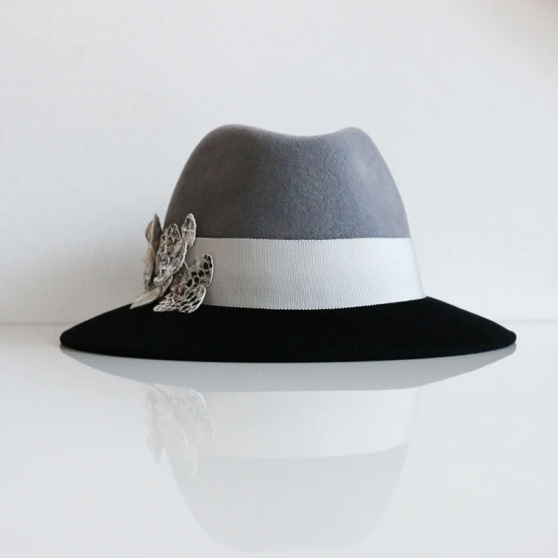 chapeau-charlie-gris-et-noir-fleur-d-hiver+(2).jpg