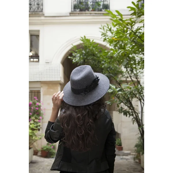 chapeau-odele-gris-fleurs-d-hiver+(3).jpg