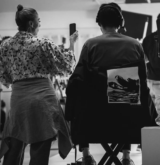 keema en train de s'occuper du stylisme de kery james sur son album R.A.P.