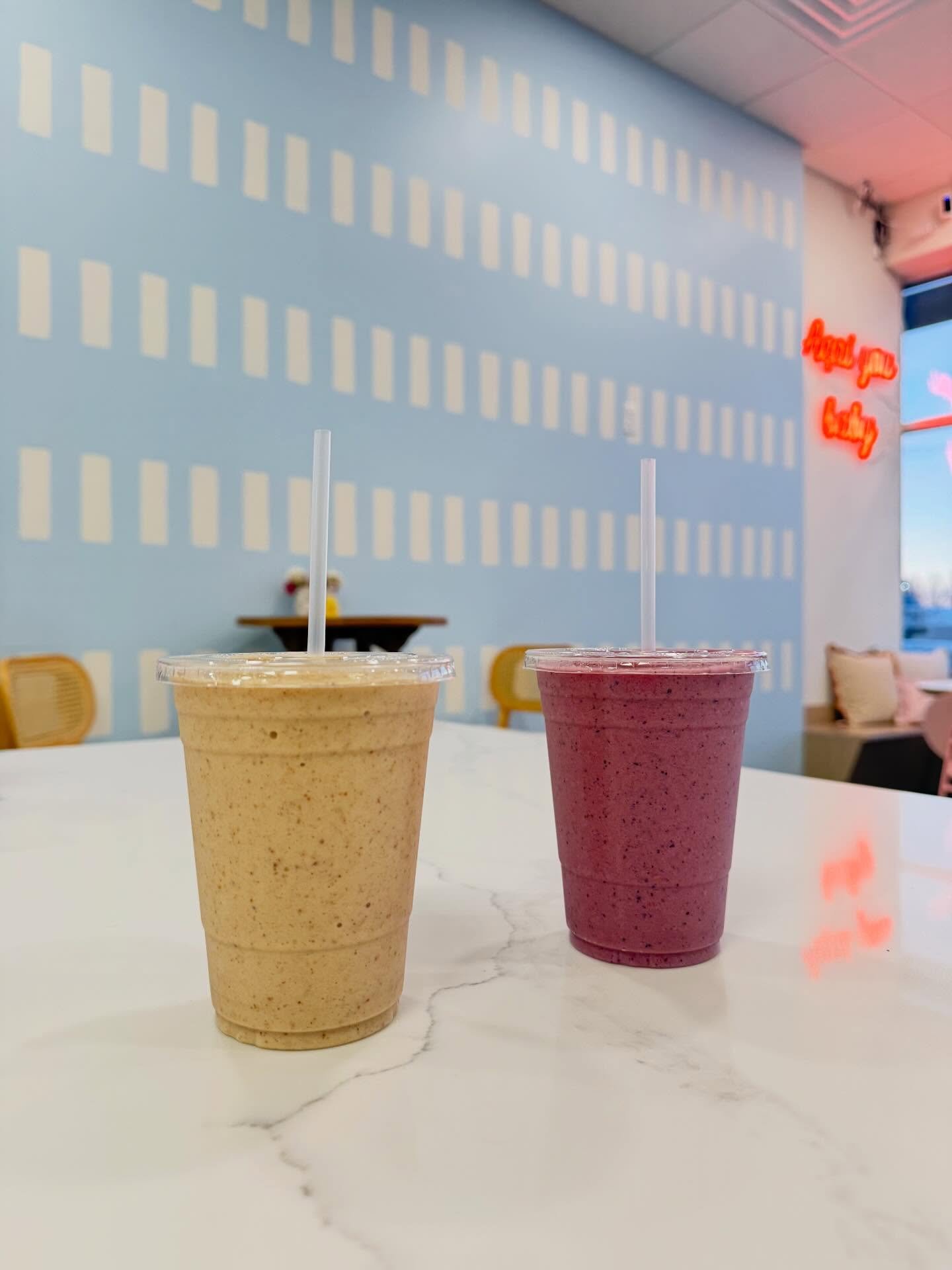 The Smooth Move &amp; Berry Sweet&hellip; two fan favorites for a reason🍌🍓🫐