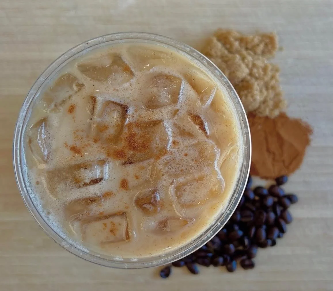 Send this to someone who is Short n&rsquo; sweet, and tag their name for a chance to win 10 free coffees. Winner picked tomorrow afternoon. Featuring the Short n&rsquo; sweet latte ☺️