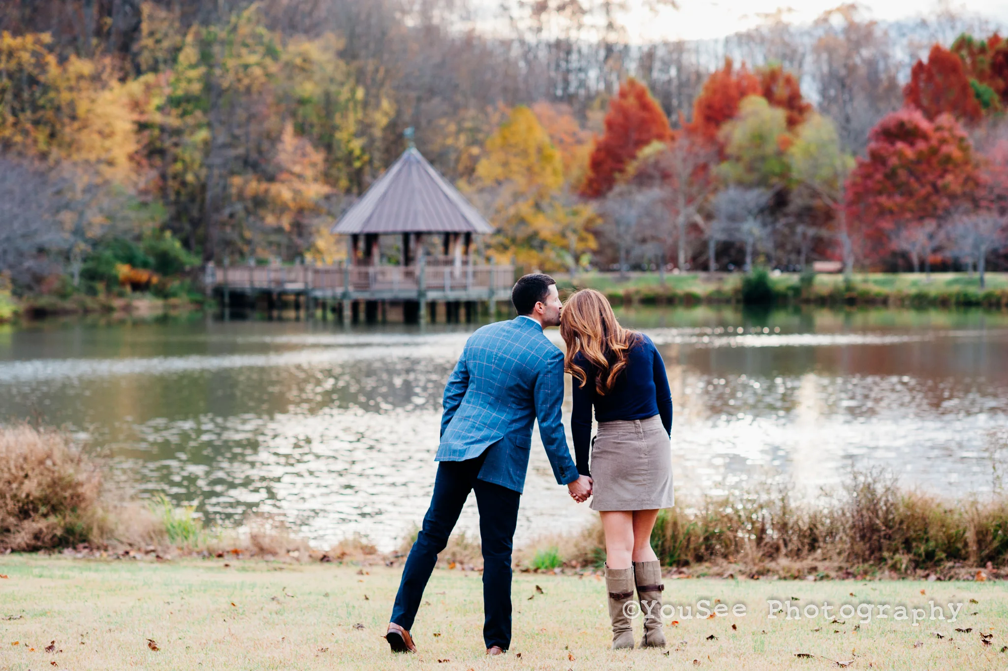 Gwen &amp; Mike | Meadowlark Fall Engagement in Vienna VA | NOVA Photographer