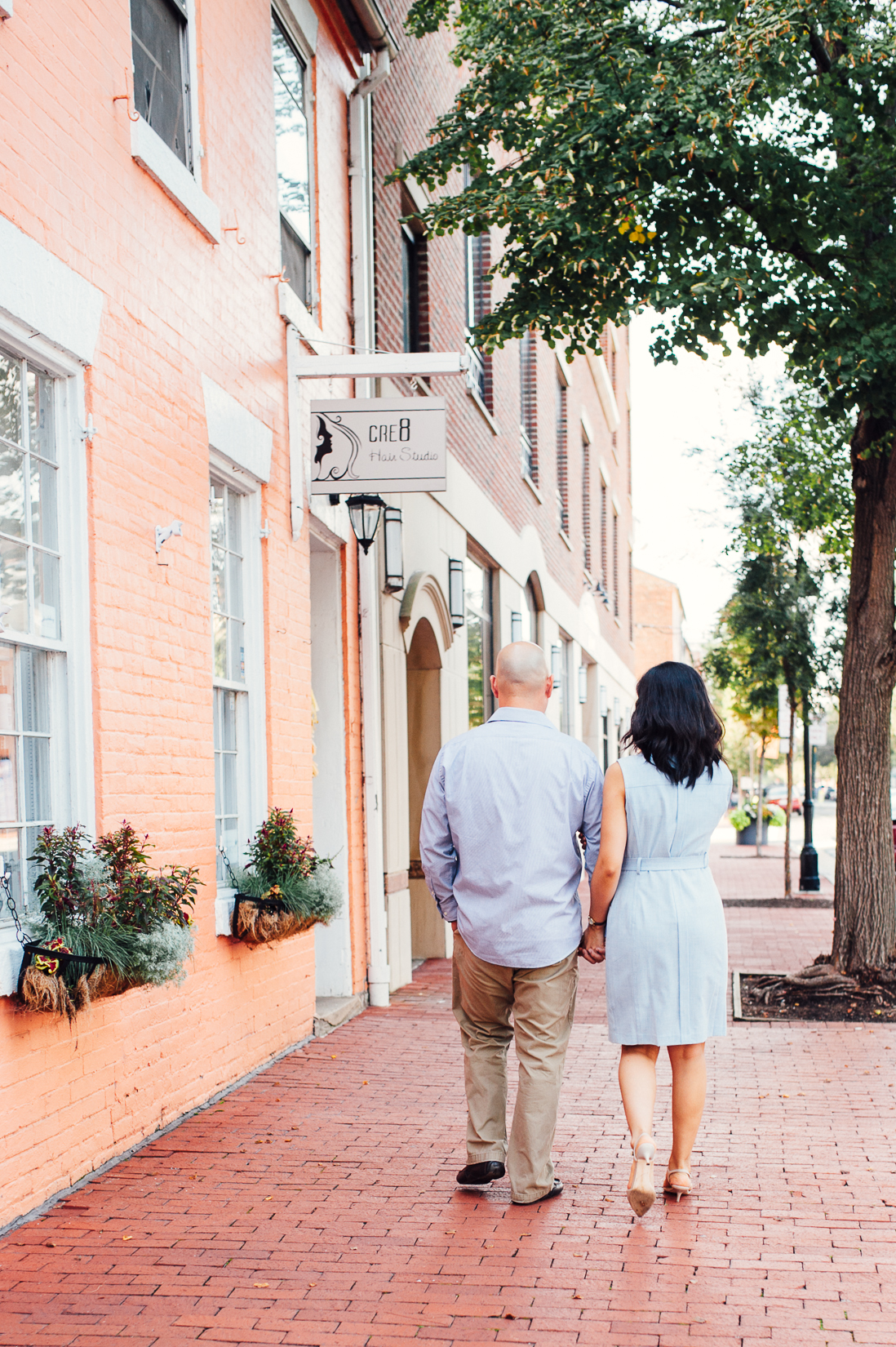 engagement_downtown_fredericksburg_virginiaweddingphotographer_youseephotography_HelenPaul (1).jpg