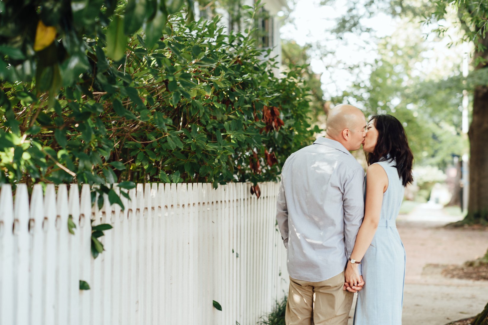 engagement_downtown_fredericksburg_virginiaweddingphotographer_youseephotography_HelenPaul (5).jpg